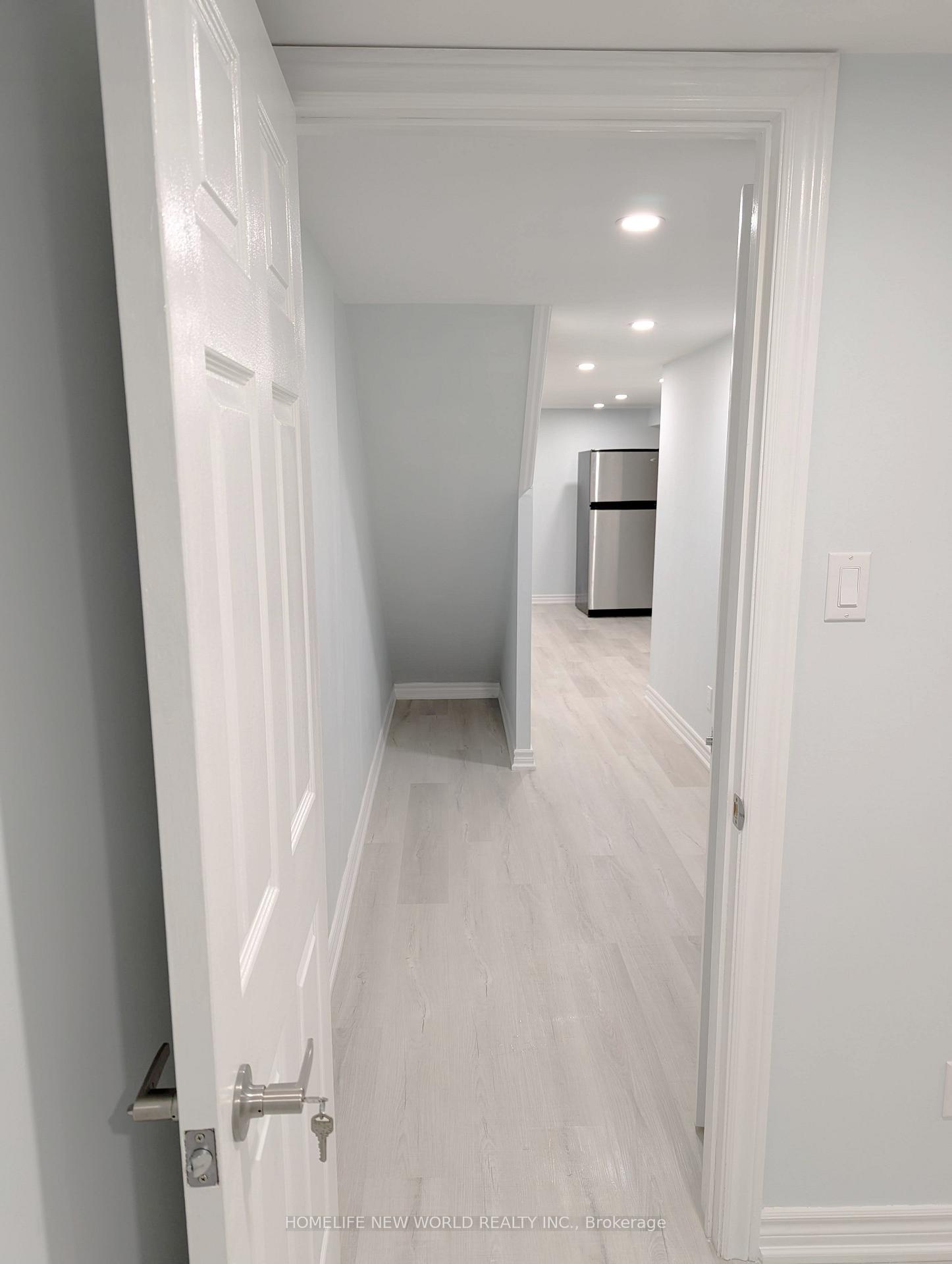 Photo 9 of Unit Lower, 90 Oakvale Avenue, Toronto, Greenwood-Coxwell — HOMEH
