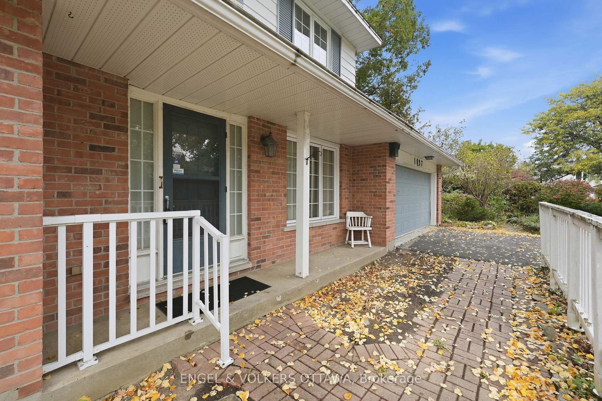 Photo 3 of 1837 Ferncroft Crescent, Ottawa, Guildwood Estates - Urbandale Acres — HOMEH
