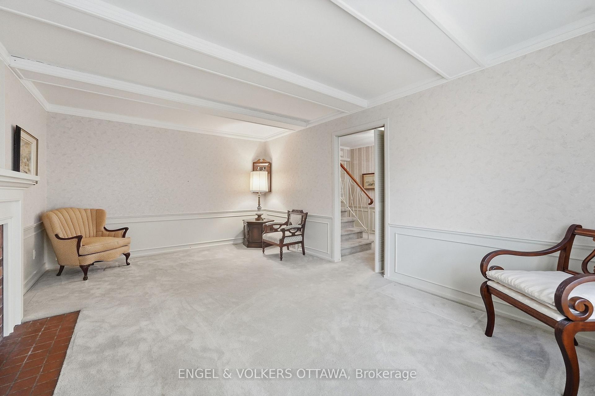 Photo 7 of 1837 Ferncroft Crescent, Ottawa, Guildwood Estates - Urbandale Acres — HOMEH