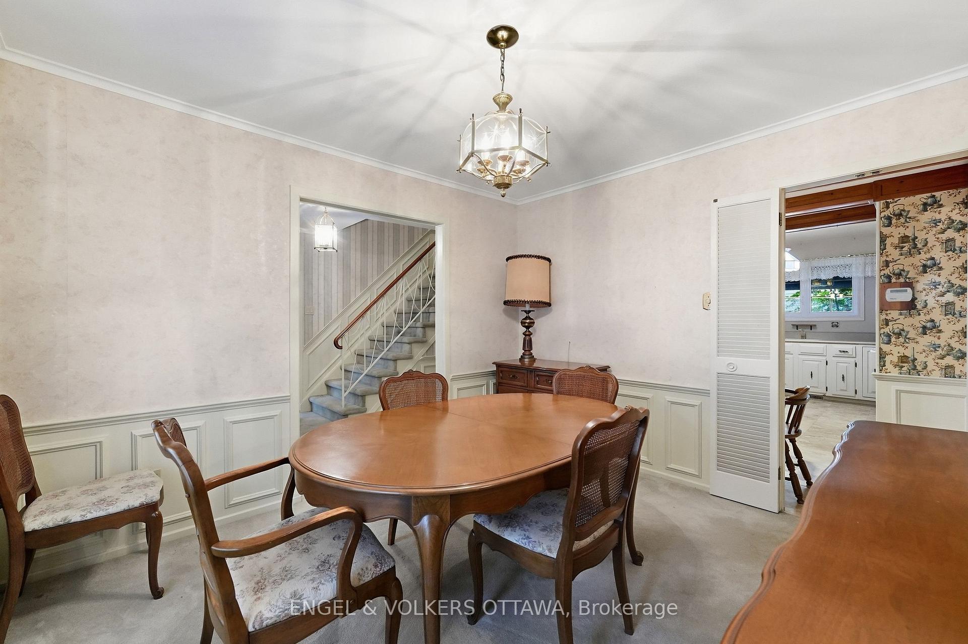 Photo 10 of 1837 Ferncroft Crescent, Ottawa, Guildwood Estates - Urbandale Acres — HOMEH