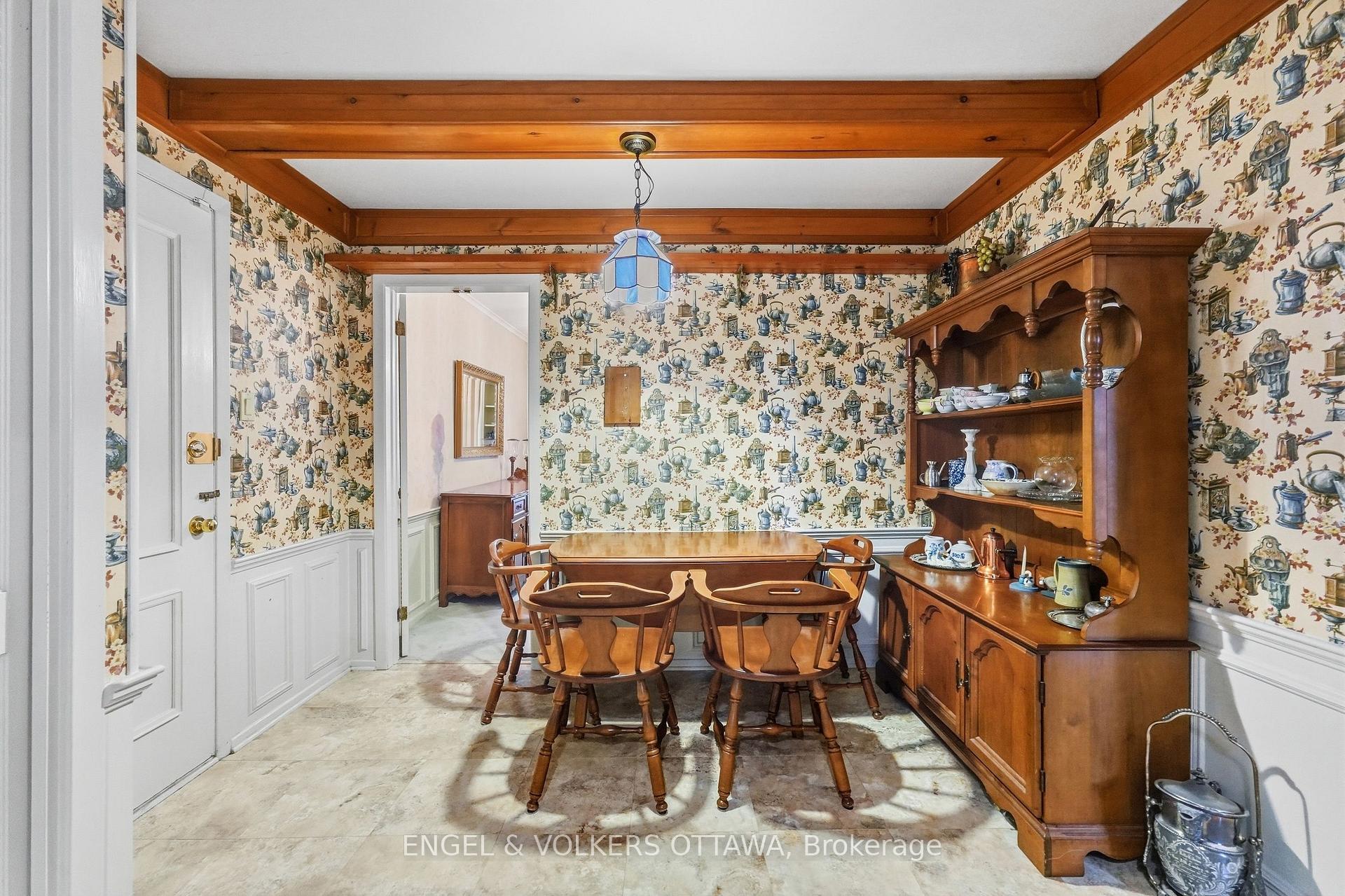 Photo 11 of 1837 Ferncroft Crescent, Ottawa, Guildwood Estates - Urbandale Acres — HOMEH