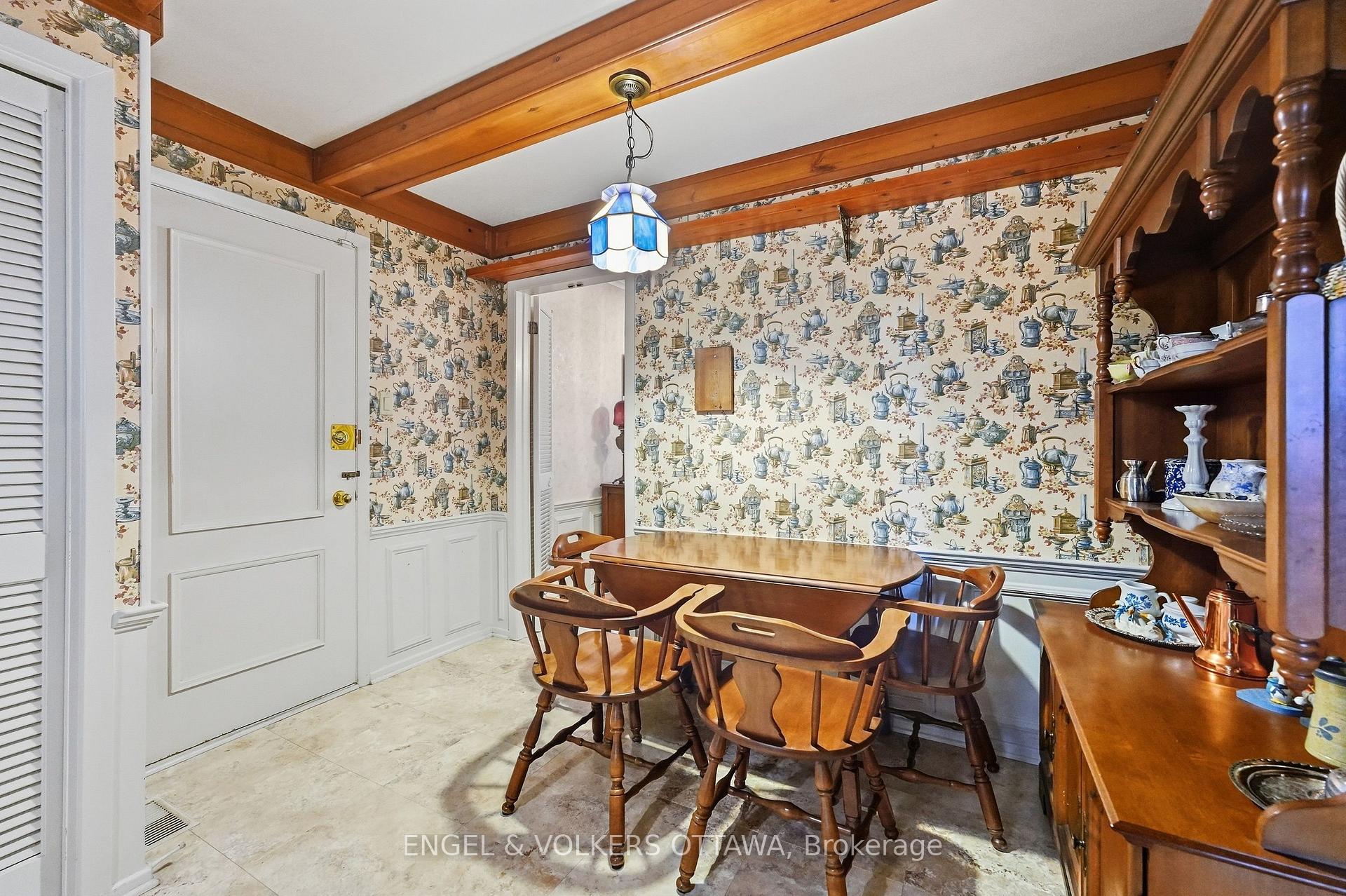 Photo 12 of 1837 Ferncroft Crescent, Ottawa, Guildwood Estates - Urbandale Acres — HOMEH