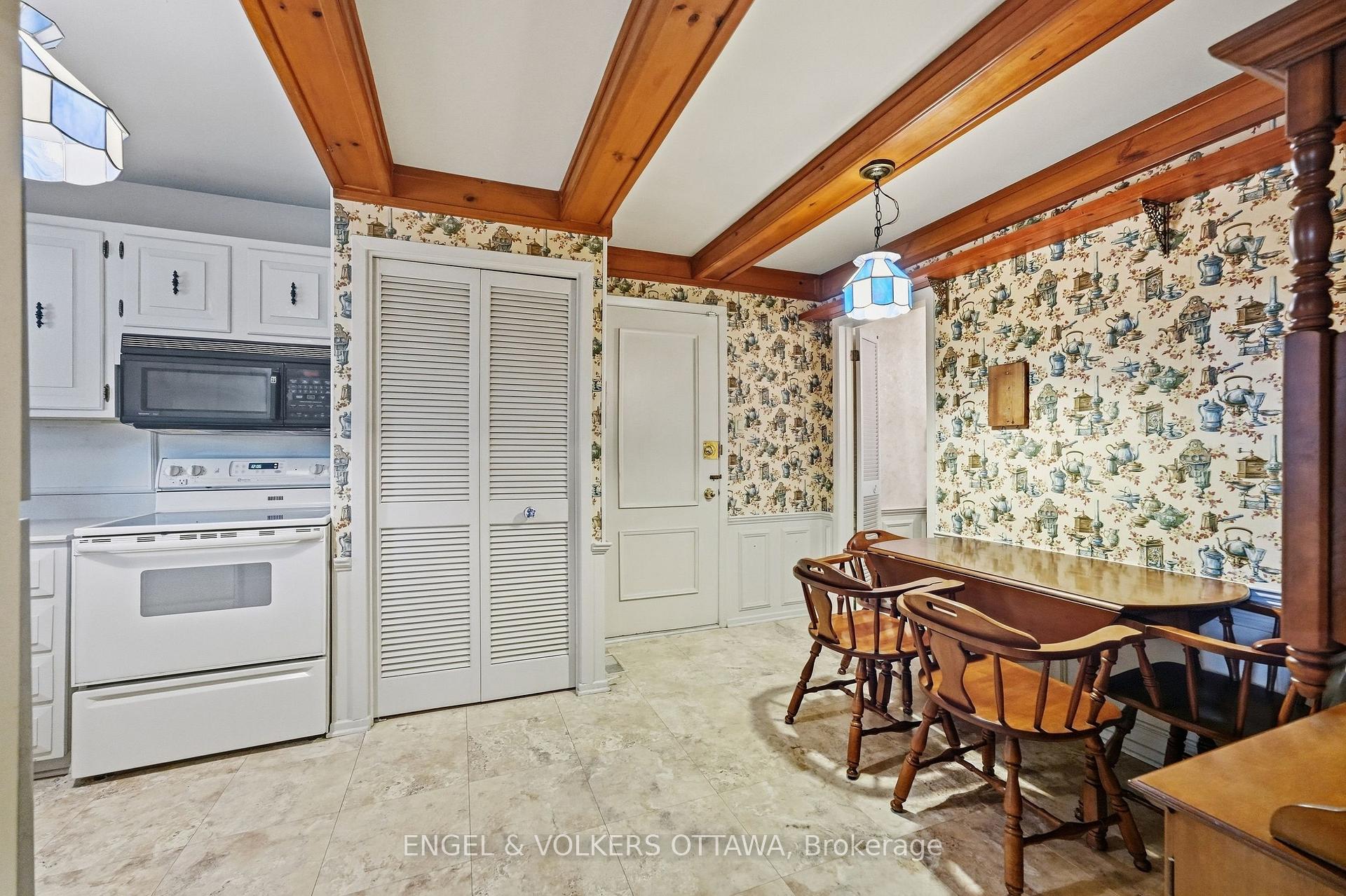 Photo 13 of 1837 Ferncroft Crescent, Ottawa, Guildwood Estates - Urbandale Acres — HOMEH