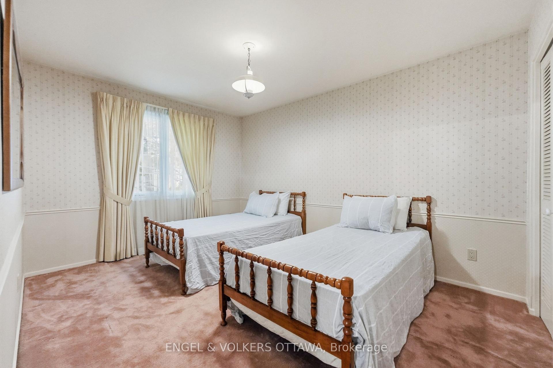 Photo 26 of 1837 Ferncroft Crescent, Ottawa, Guildwood Estates - Urbandale Acres — HOMEH