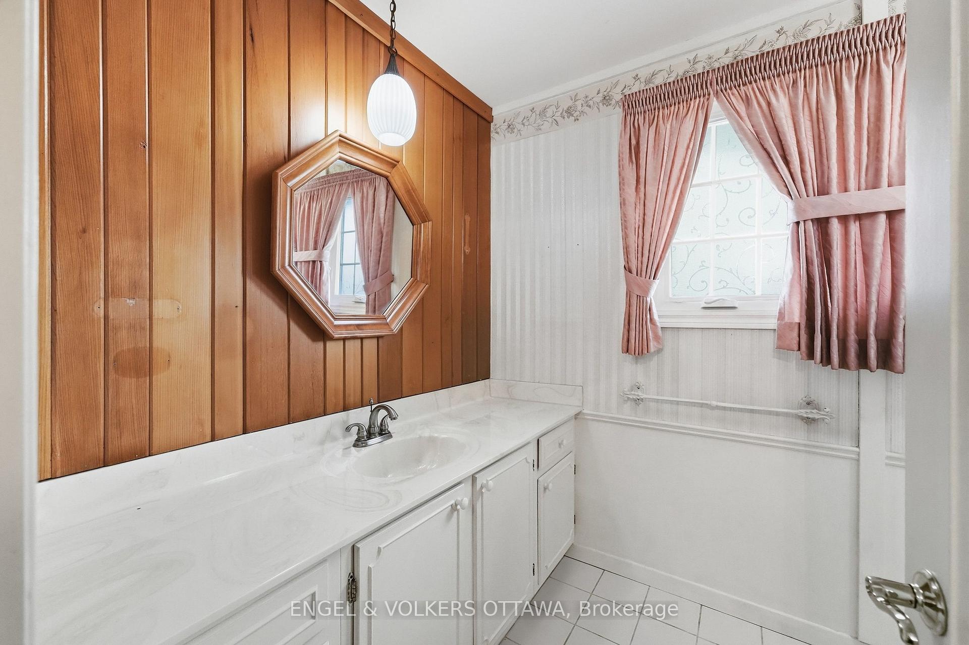 Photo 30 of 1837 Ferncroft Crescent, Ottawa, Guildwood Estates - Urbandale Acres — HOMEH