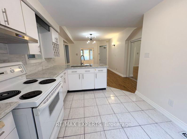 Photo 12 of Unit Unit D, 287 Sammon Avenue, Toronto, Danforth Village-East York — HOMEH
