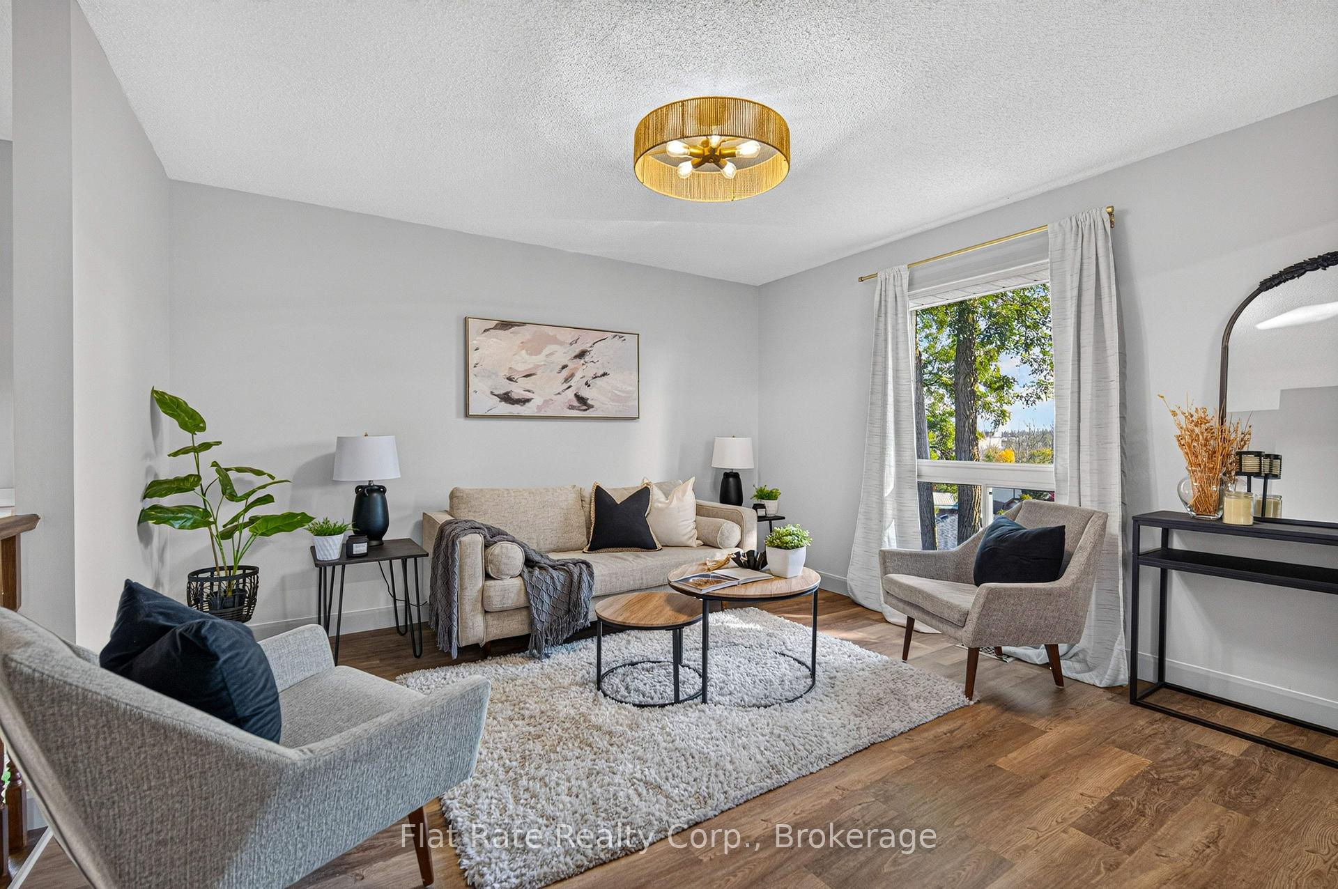Photo 5 of 1321 Tudor Crescent, Peterborough, Ashburnham Ward 4 — HOMEH