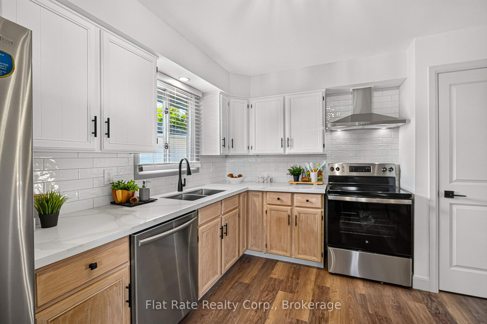 Photo 10 of 1321 Tudor Crescent, Peterborough, Ashburnham Ward 4 — HOMEH