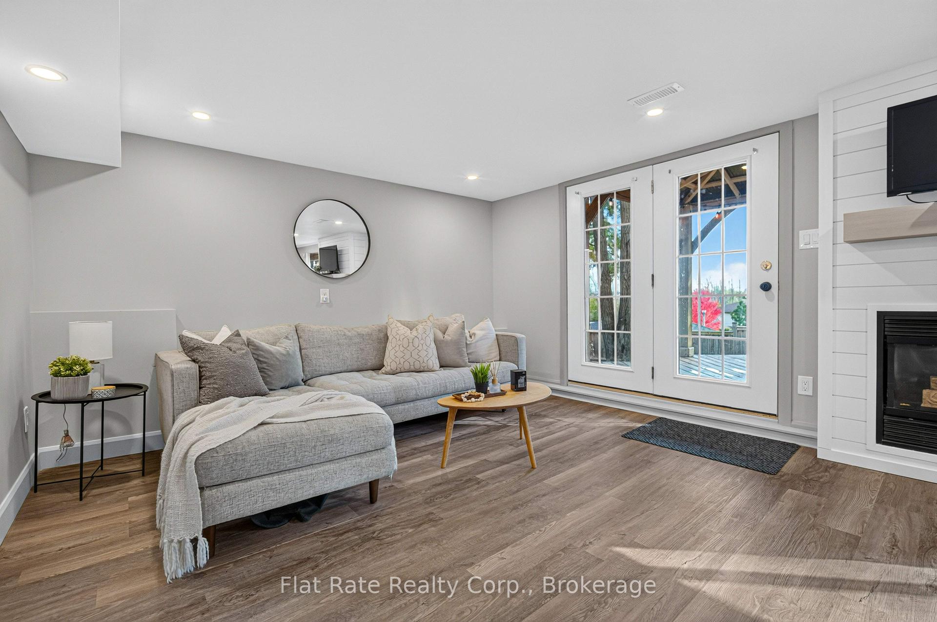 Photo 20 of 1321 Tudor Crescent, Peterborough, Ashburnham Ward 4 — HOMEH