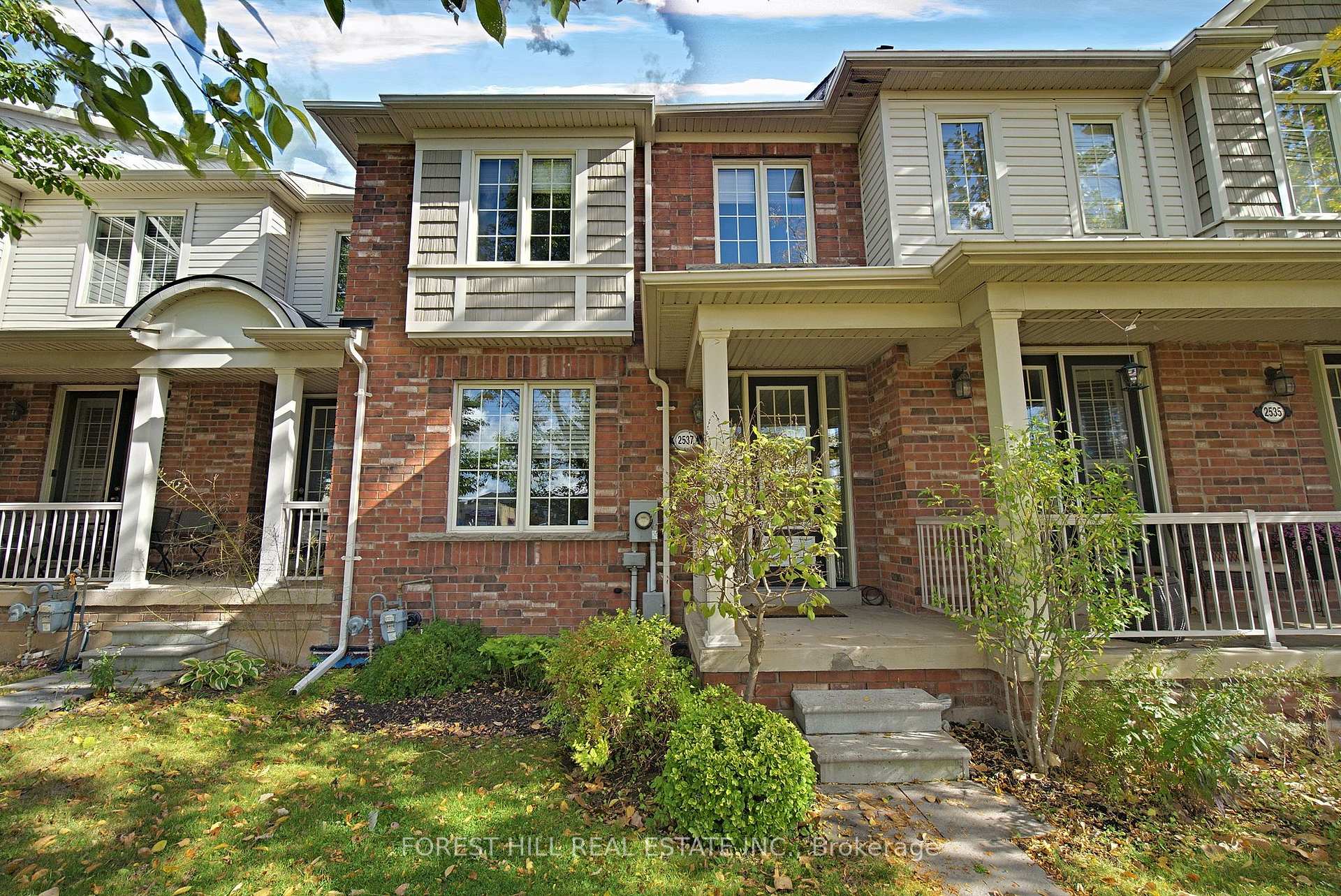 Photo 1 of 2537 Postmaster Drive, Oakville, Westmount — HOMEH