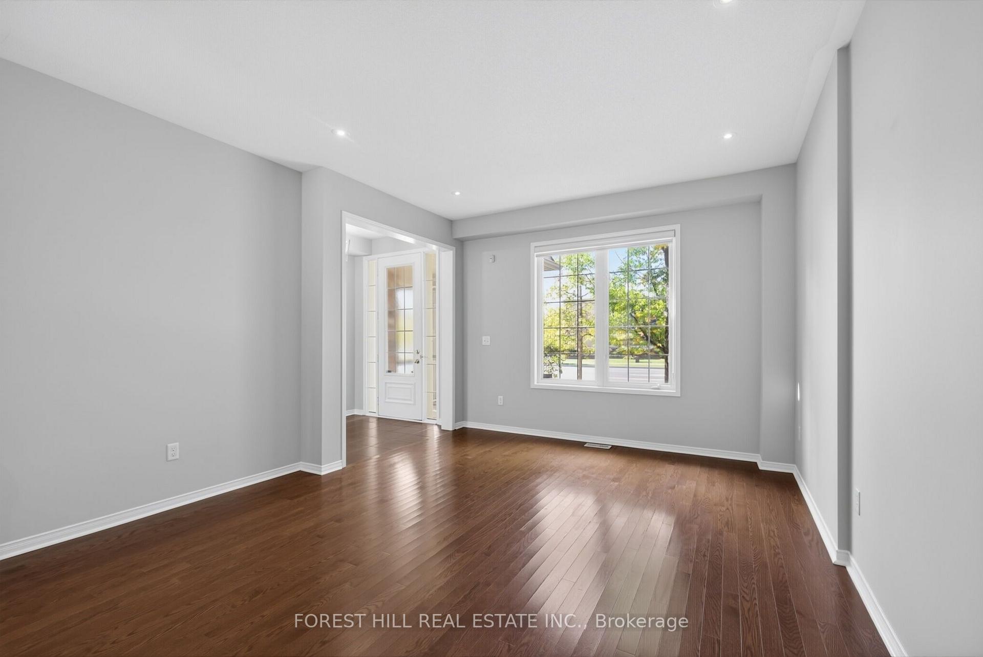 Photo 6 of 2537 Postmaster Drive, Oakville, Westmount — HOMEH