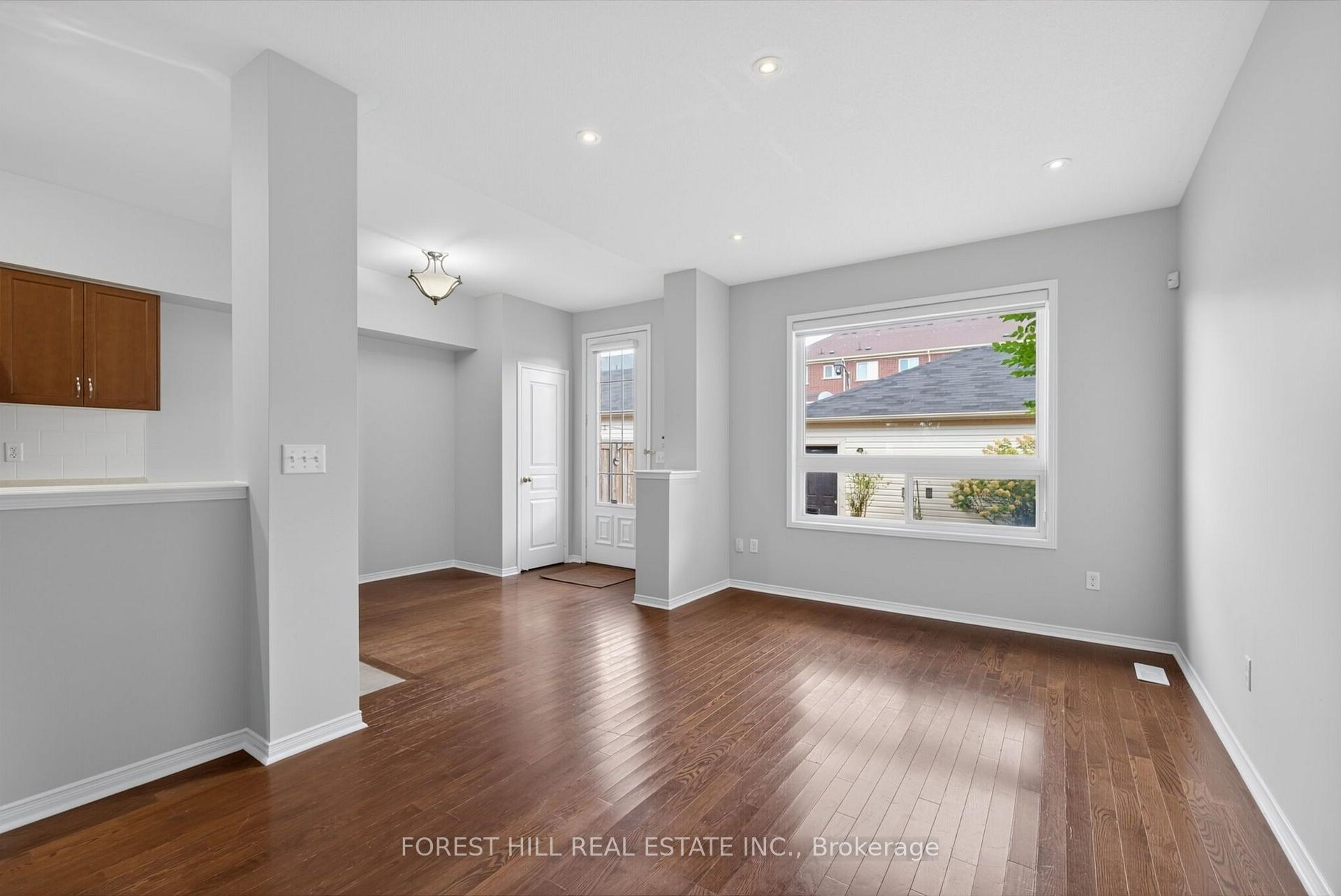 Photo 8 of 2537 Postmaster Drive, Oakville, Westmount — HOMEH