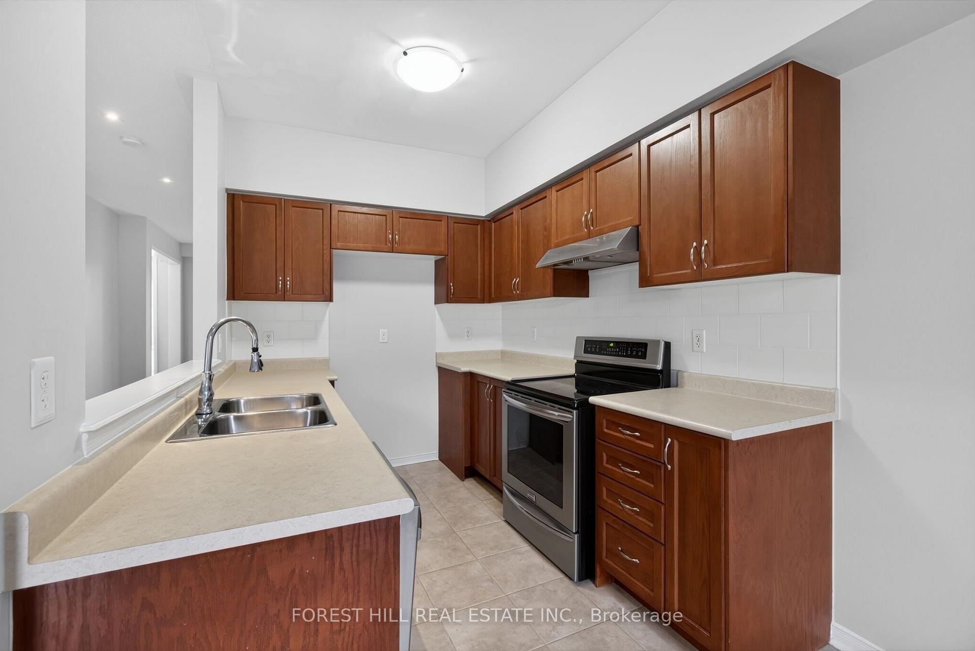 Photo 10 of 2537 Postmaster Drive, Oakville, Westmount — HOMEH