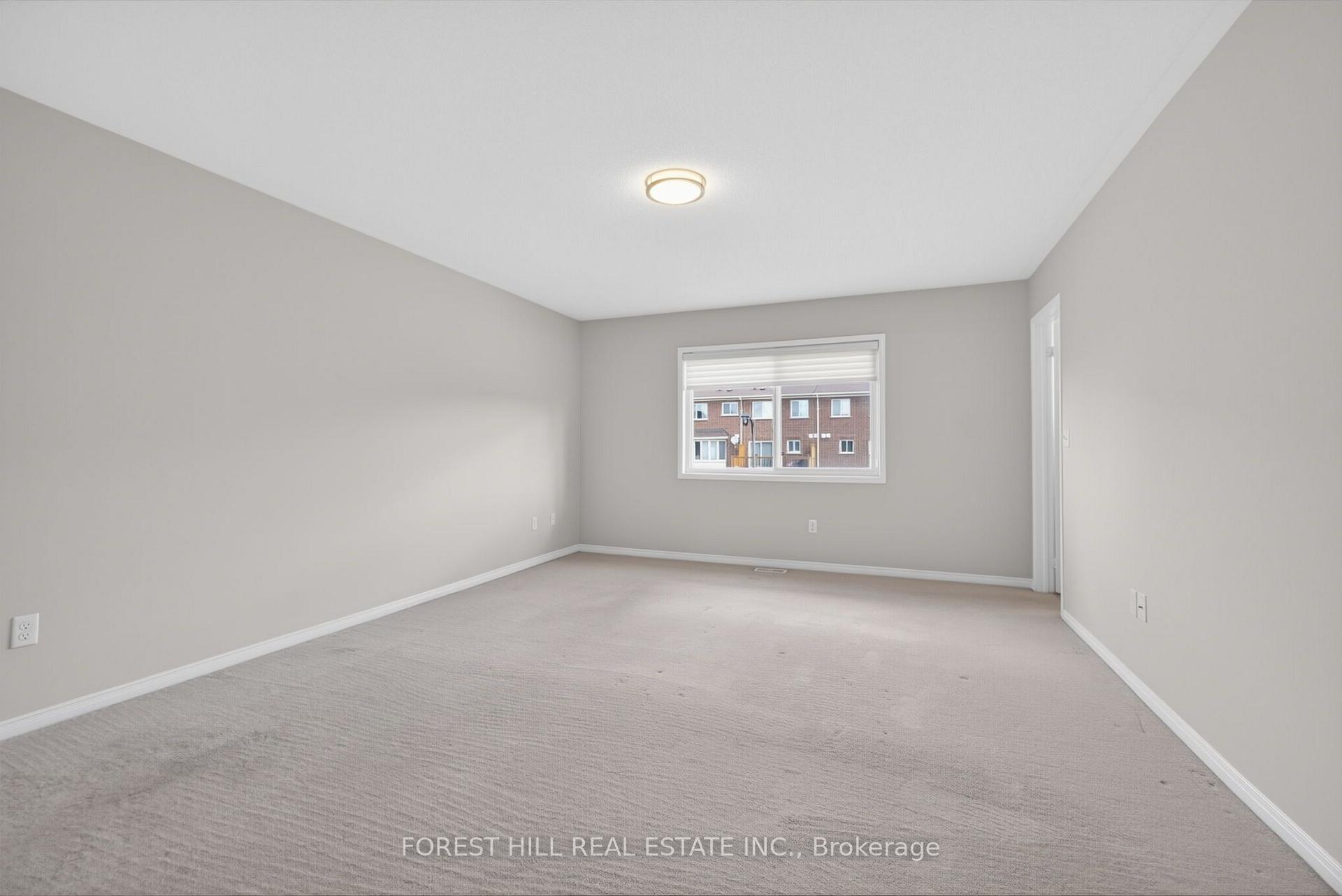 Photo 13 of 2537 Postmaster Drive, Oakville, Westmount — HOMEH