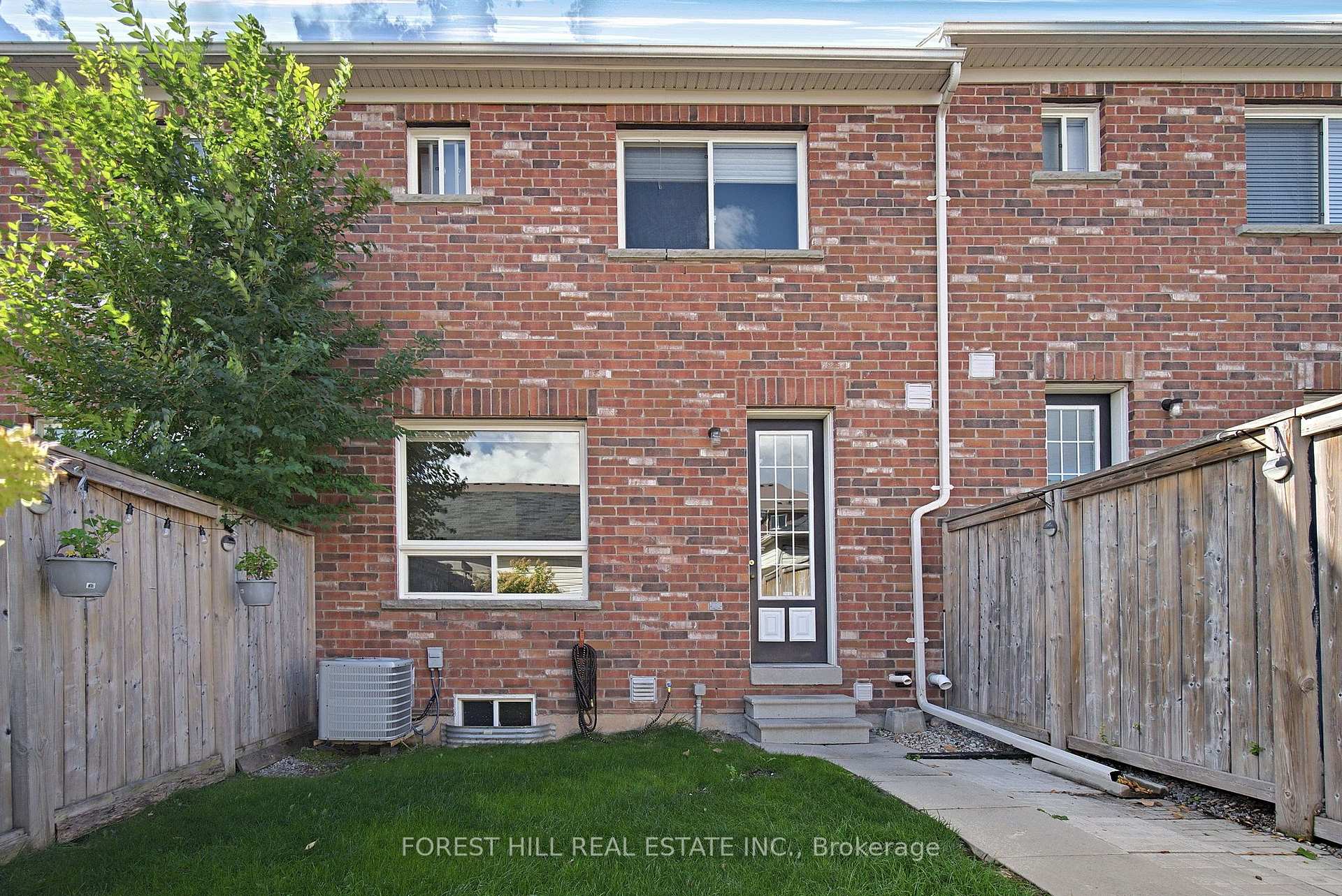 Photo 29 of 2537 Postmaster Drive, Oakville, Westmount — HOMEH
