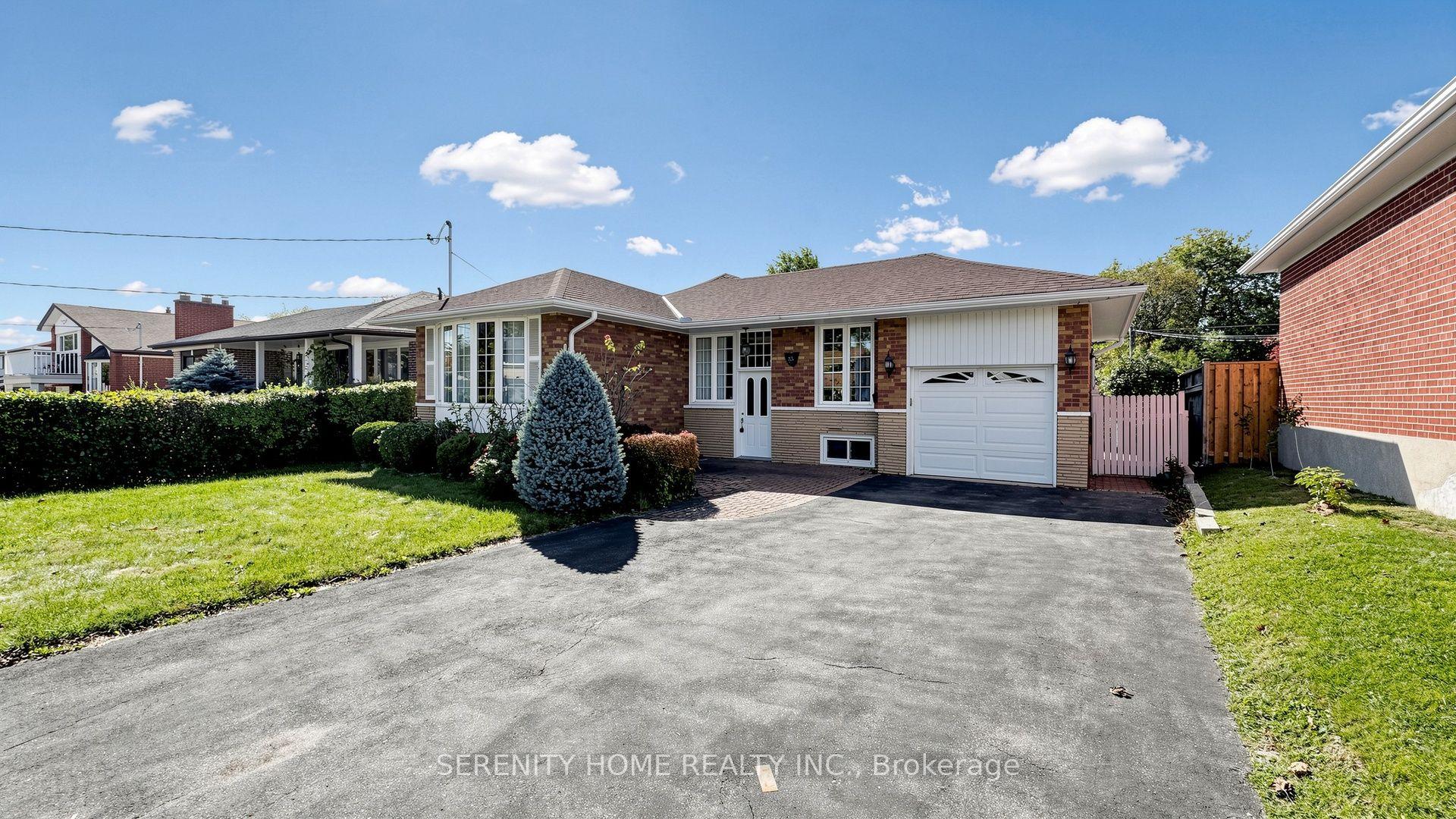 Front of 15 Monarchwood Crescent