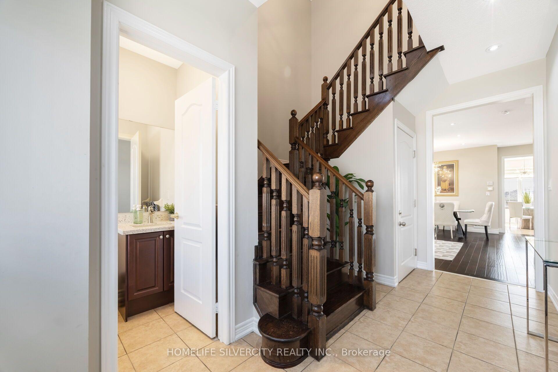 Photo 4 of 14 Levendale Court, Brampton, Bram East — HOMEH