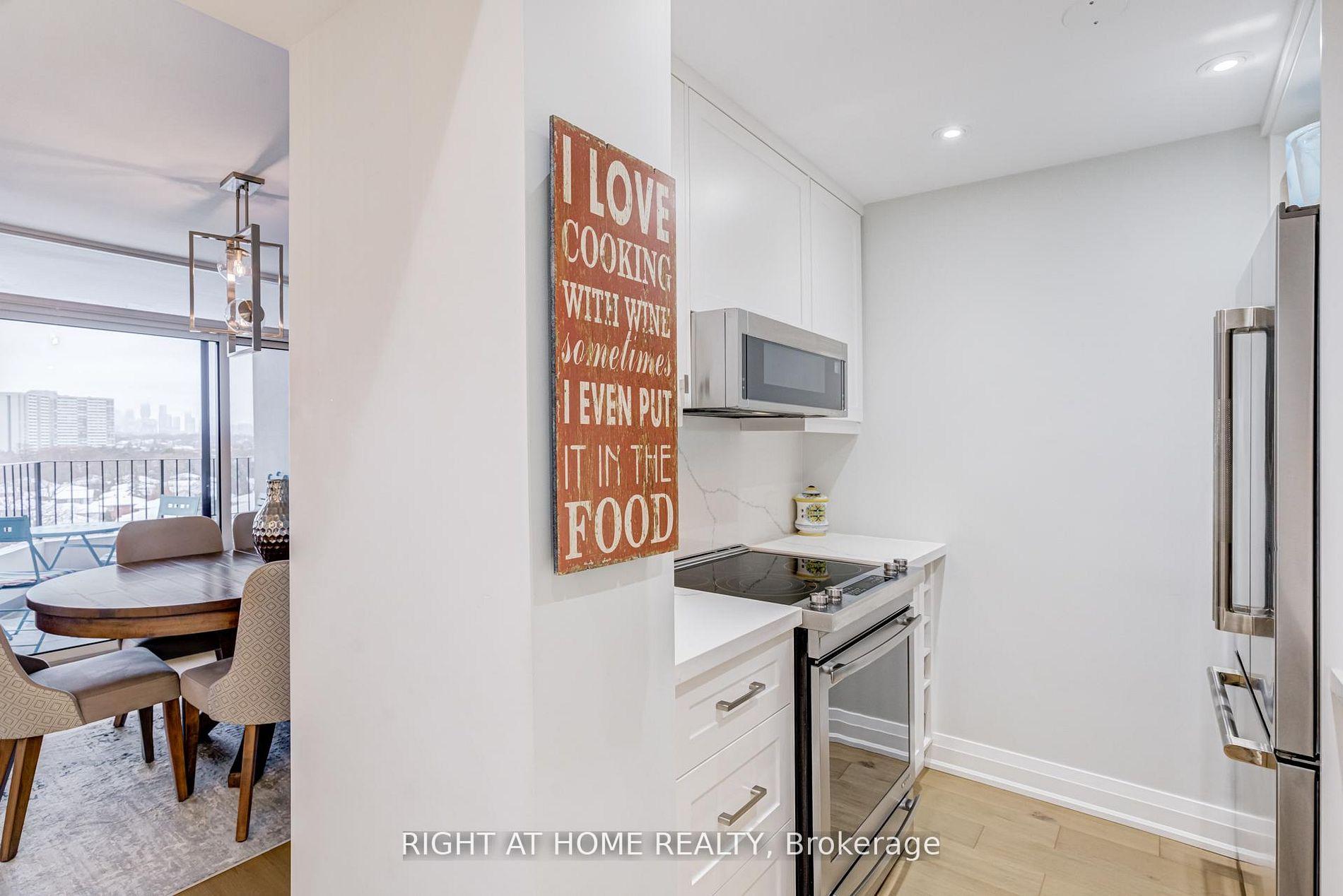 Photo 12 of Unit 606, 1333 Bloor Street E, Mississauga, Applewood — HOMEH