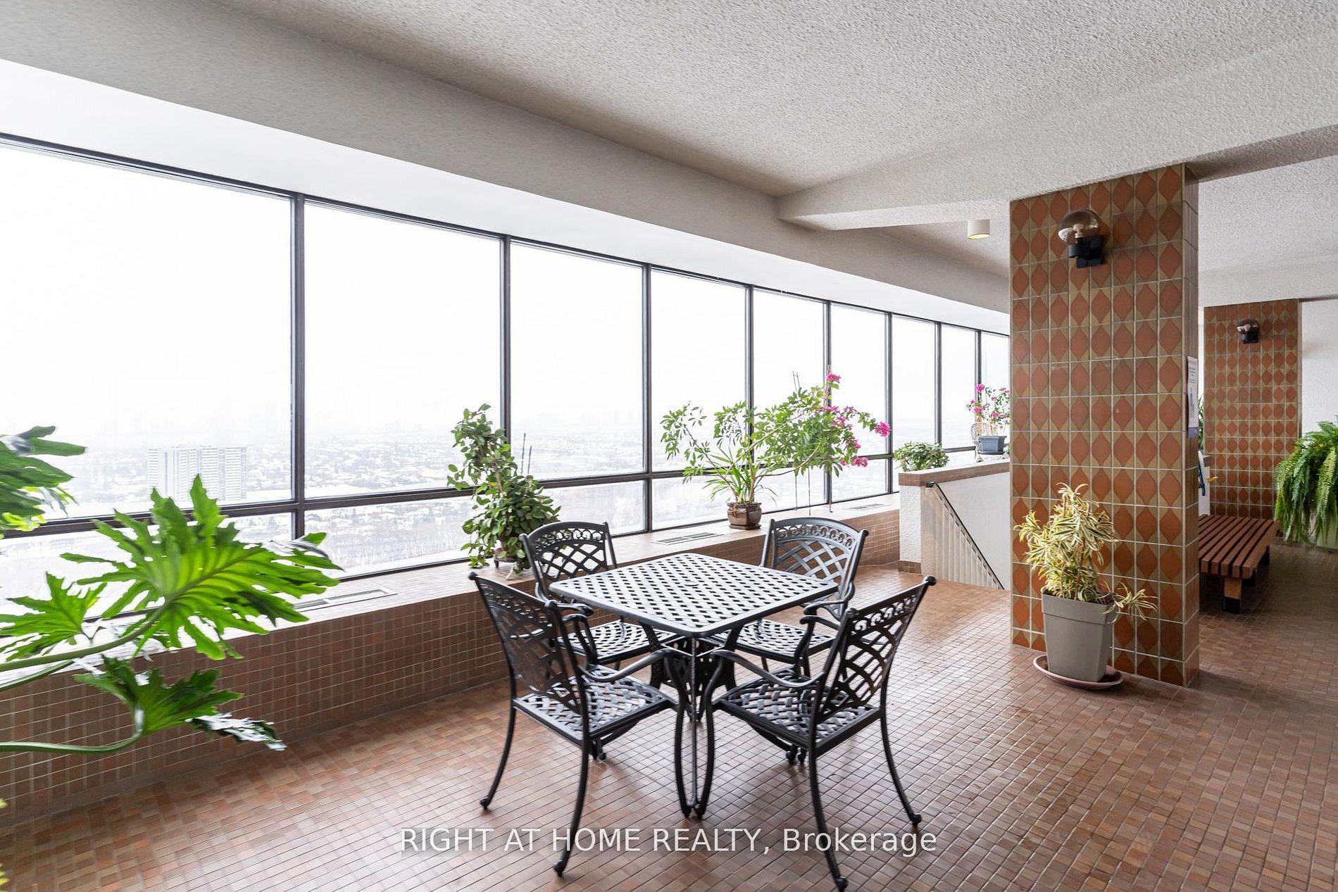 Photo 33 of Unit 606, 1333 Bloor Street E, Mississauga, Applewood — HOMEH