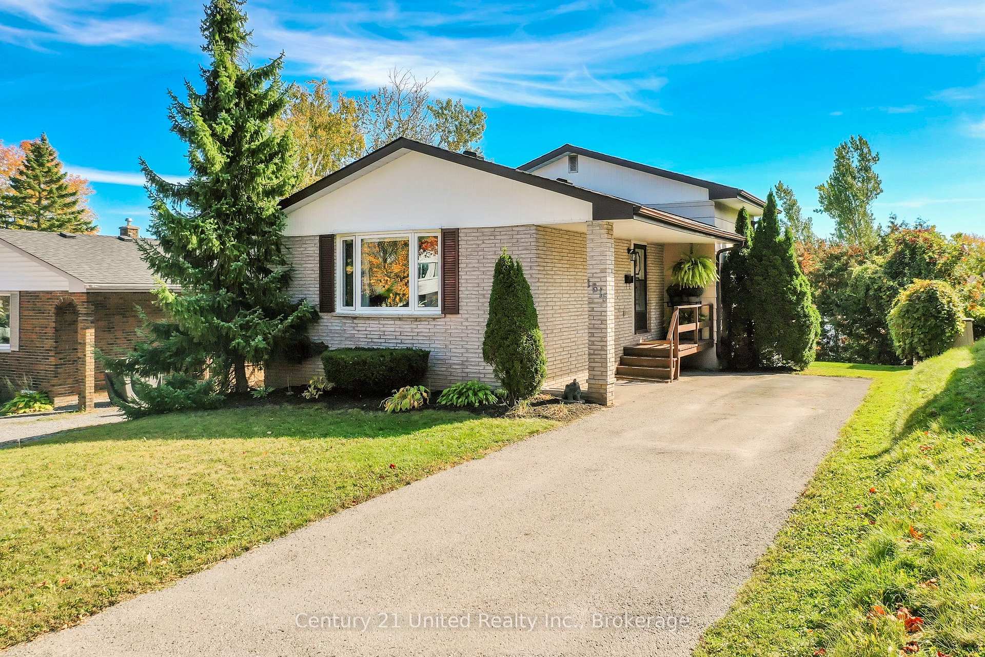 Photo 1 of 1615 Cherryhill Road, Peterborough, Monaghan Ward 2 — HOMEH