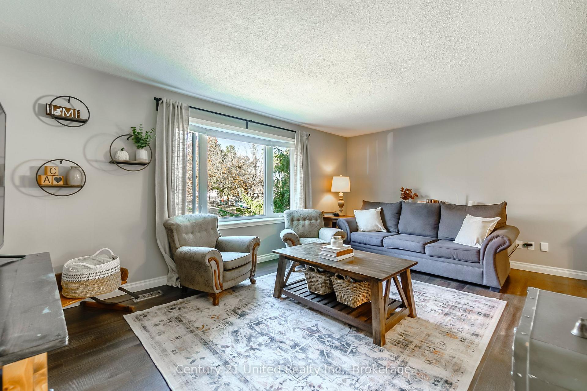 Photo 4 of 1615 Cherryhill Road, Peterborough, Monaghan Ward 2 — HOMEH
