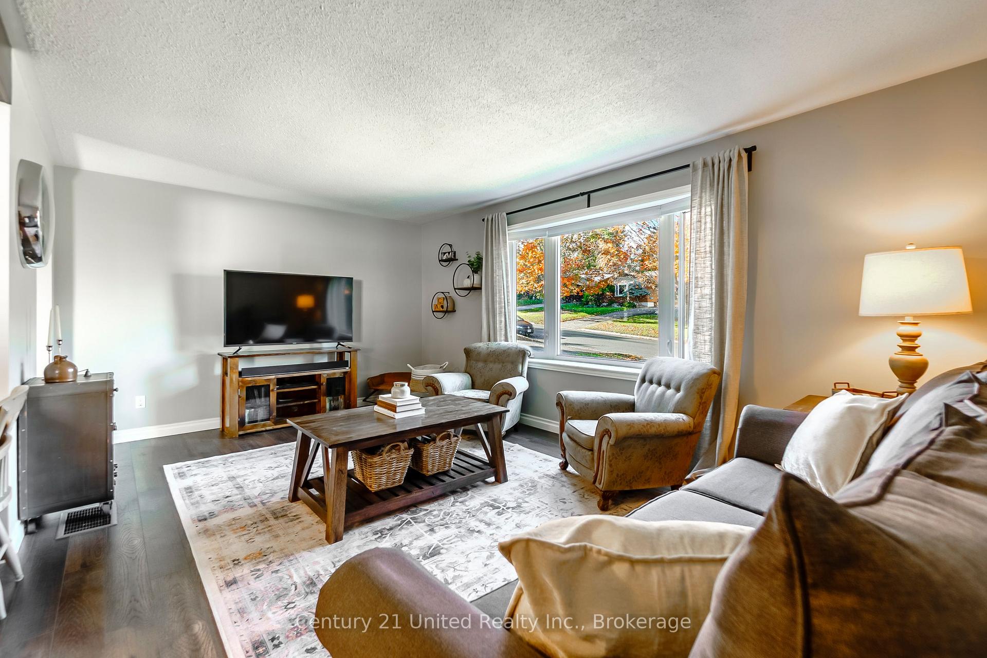 Photo 5 of 1615 Cherryhill Road, Peterborough, Monaghan Ward 2 — HOMEH