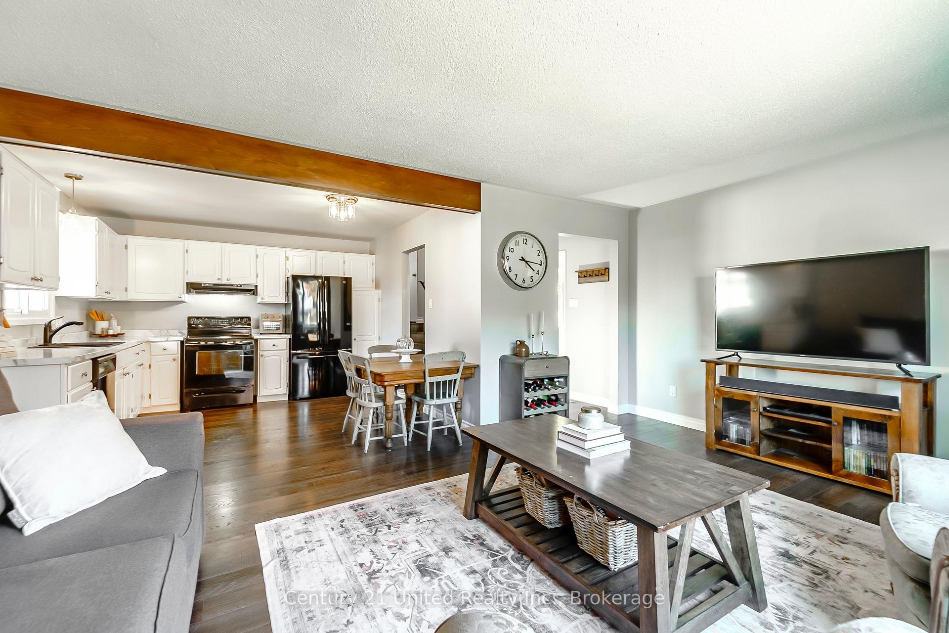 Photo 6 of 1615 Cherryhill Road, Peterborough, Monaghan Ward 2 — HOMEH