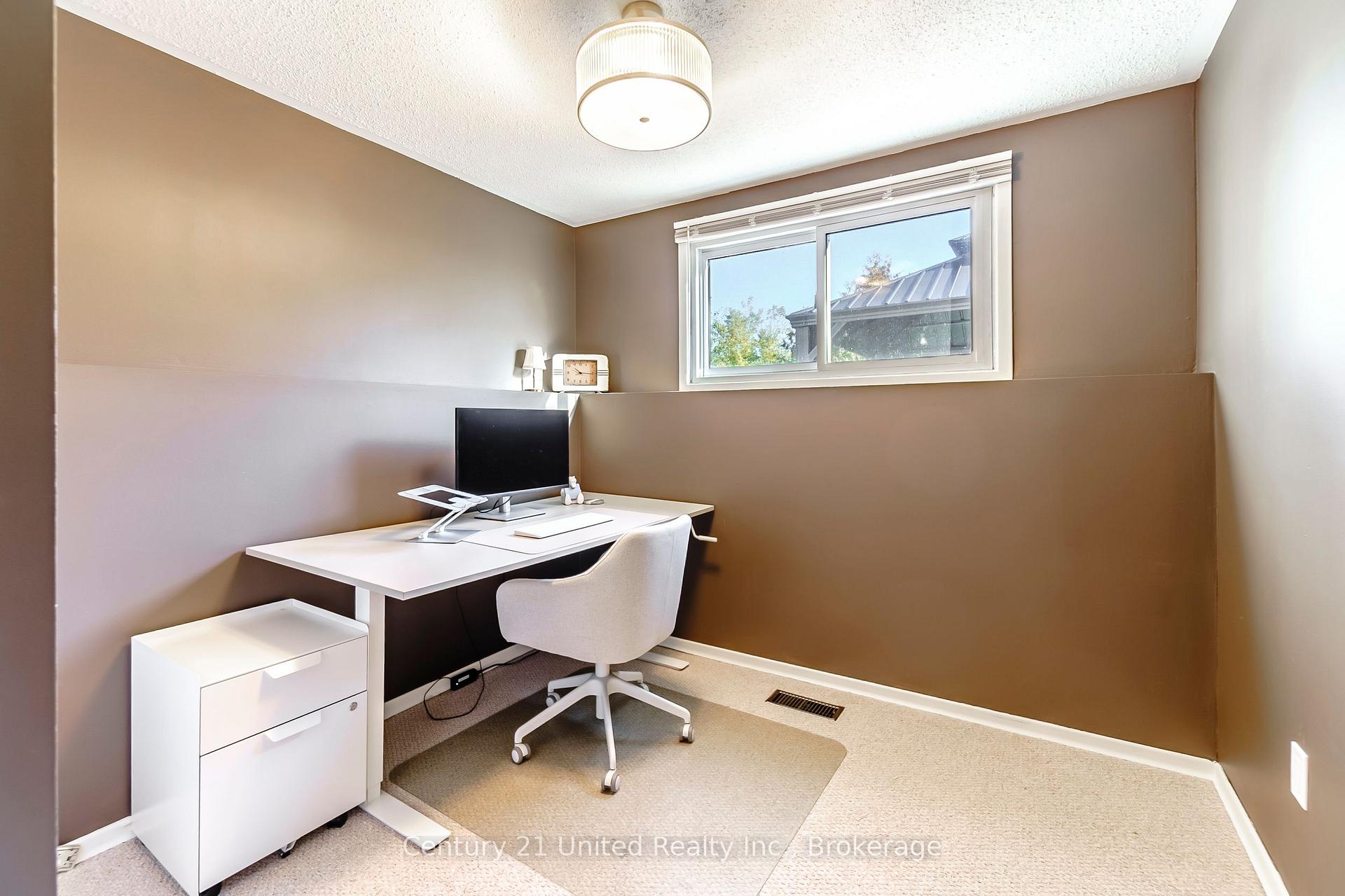 Photo 17 of 1615 Cherryhill Road, Peterborough, Monaghan Ward 2 — HOMEH