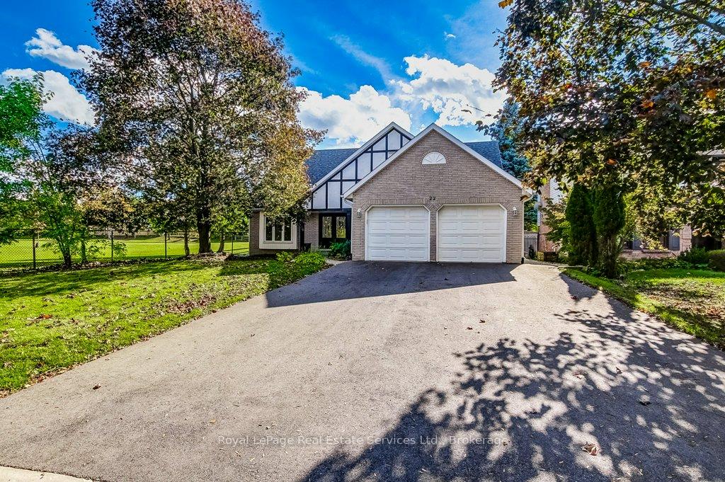 Photo 2 of 22 Daffodil Crescent, Hamilton, Iroquoia Heights — HOMEH