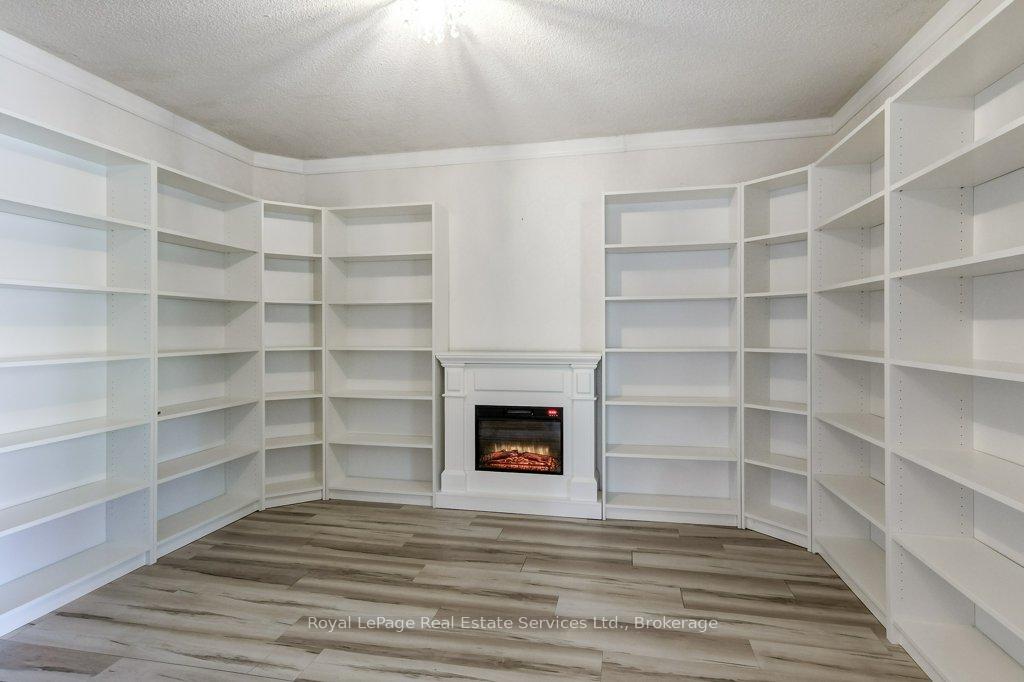 Photo 7 of 22 Daffodil Crescent, Hamilton, Iroquoia Heights — HOMEH