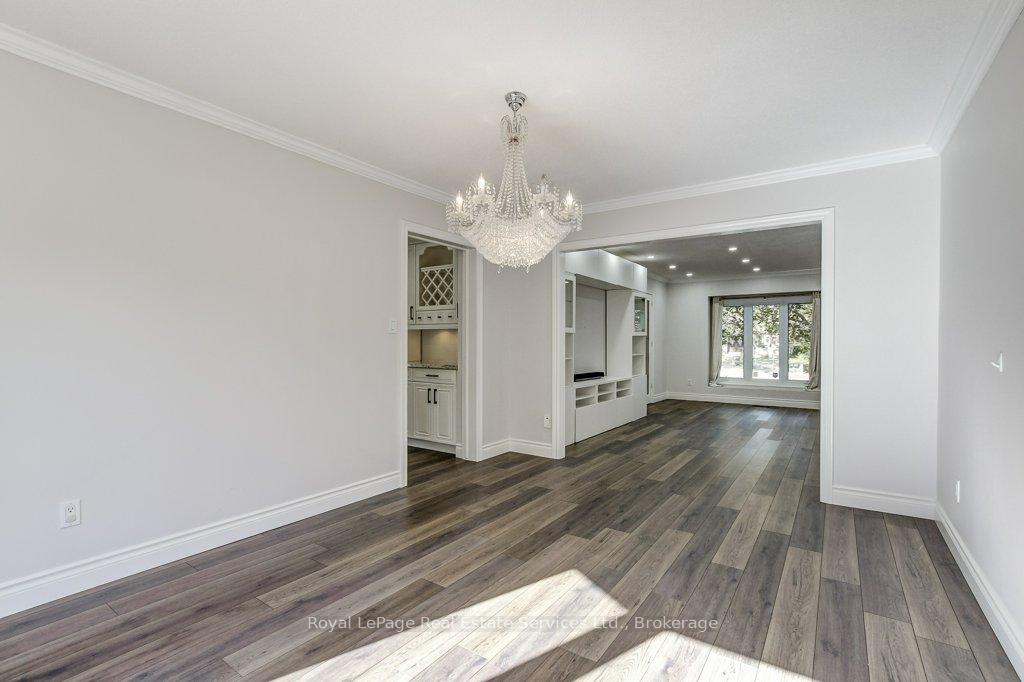 Photo 10 of 22 Daffodil Crescent, Hamilton, Iroquoia Heights — HOMEH