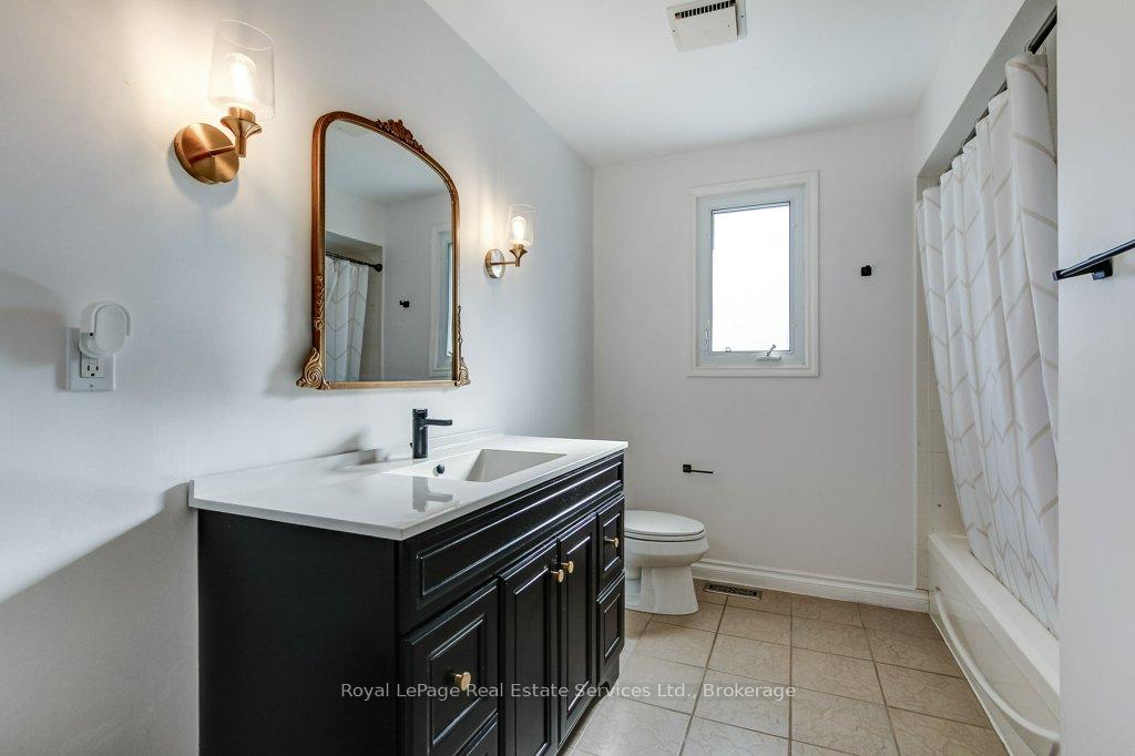 Photo 23 of 22 Daffodil Crescent, Hamilton, Iroquoia Heights — HOMEH