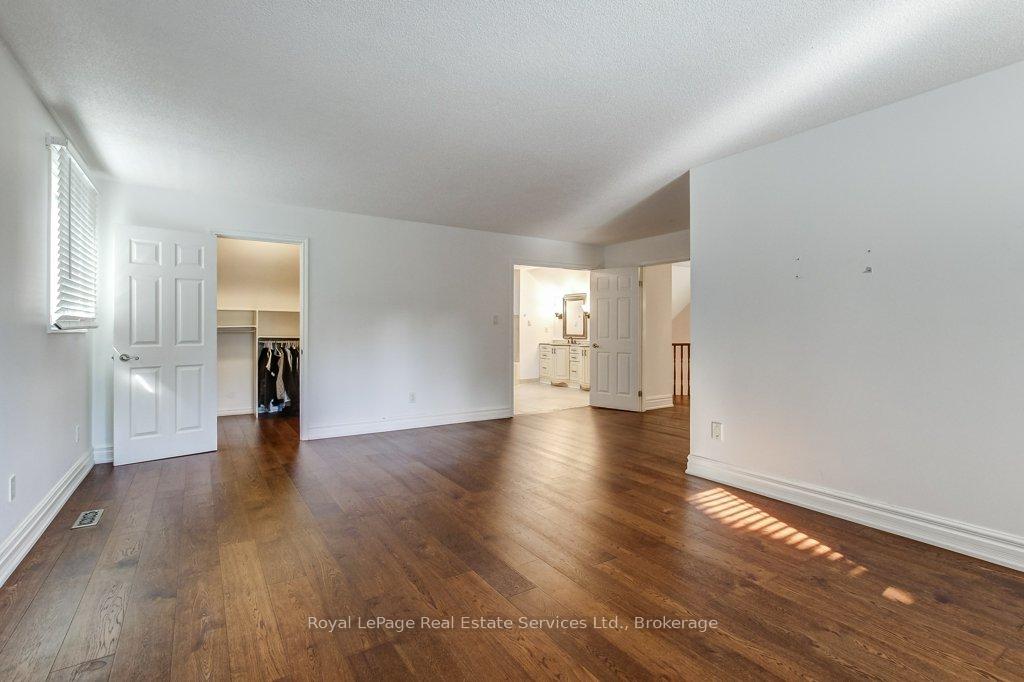 Photo 25 of 22 Daffodil Crescent, Hamilton, Iroquoia Heights — HOMEH
