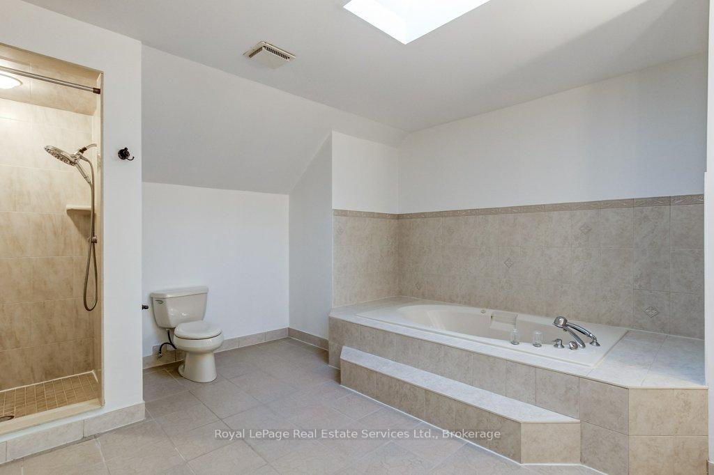 Photo 28 of 22 Daffodil Crescent, Hamilton, Iroquoia Heights — HOMEH