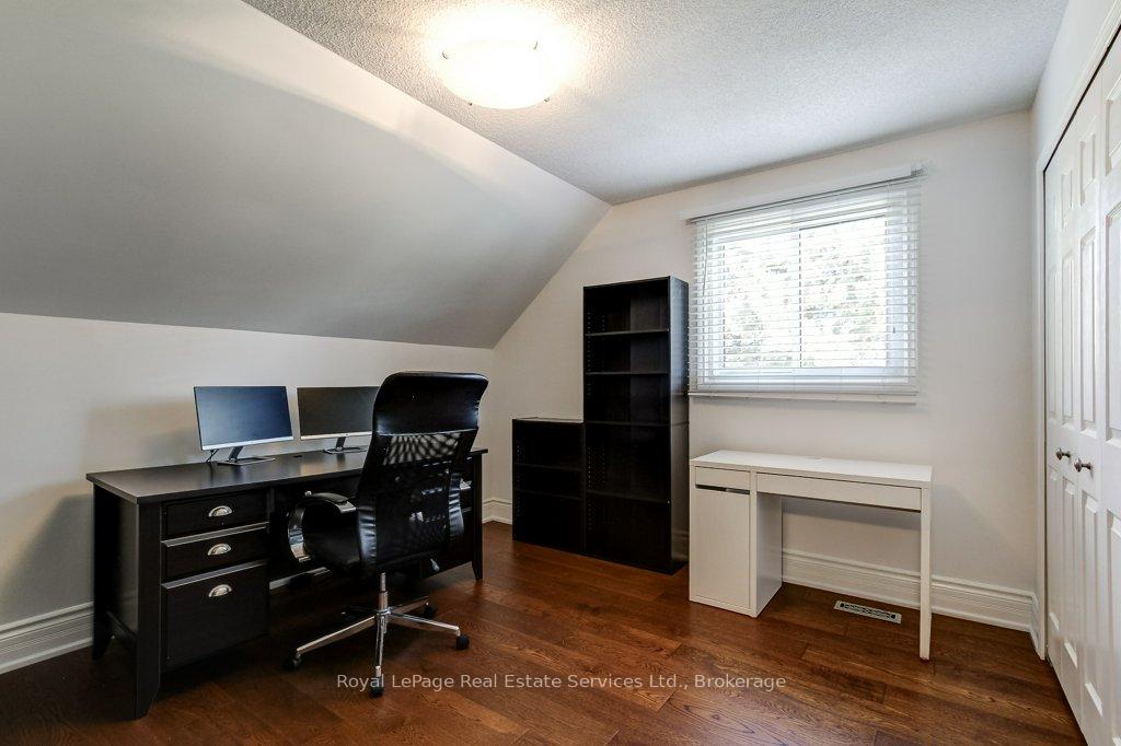 Photo 31 of 22 Daffodil Crescent, Hamilton, Iroquoia Heights — HOMEH