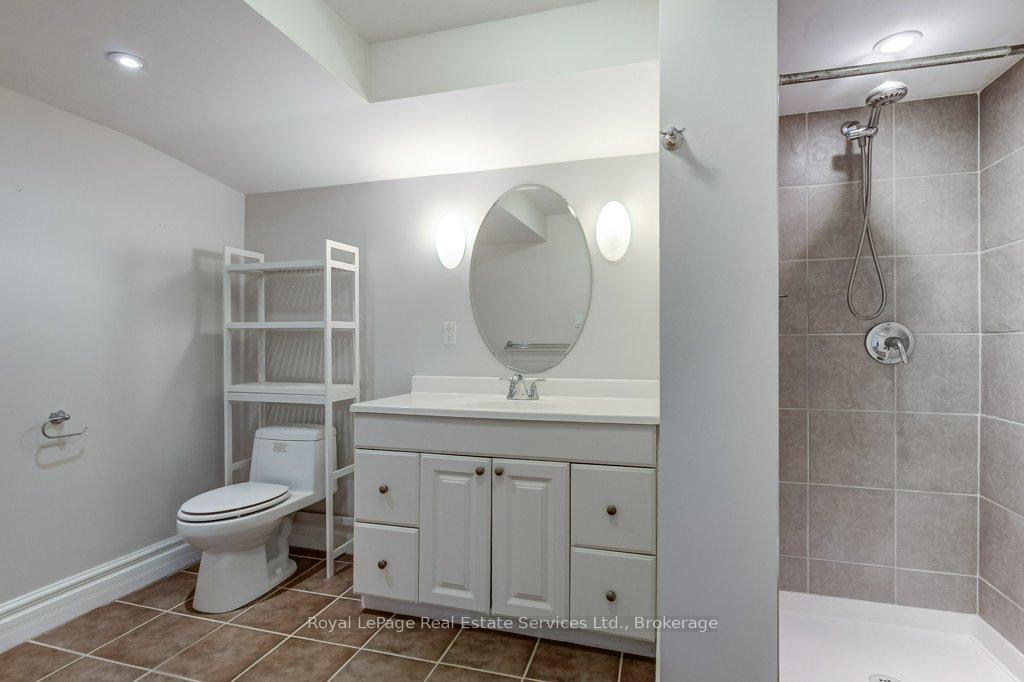 Photo 36 of 22 Daffodil Crescent, Hamilton, Iroquoia Heights — HOMEH