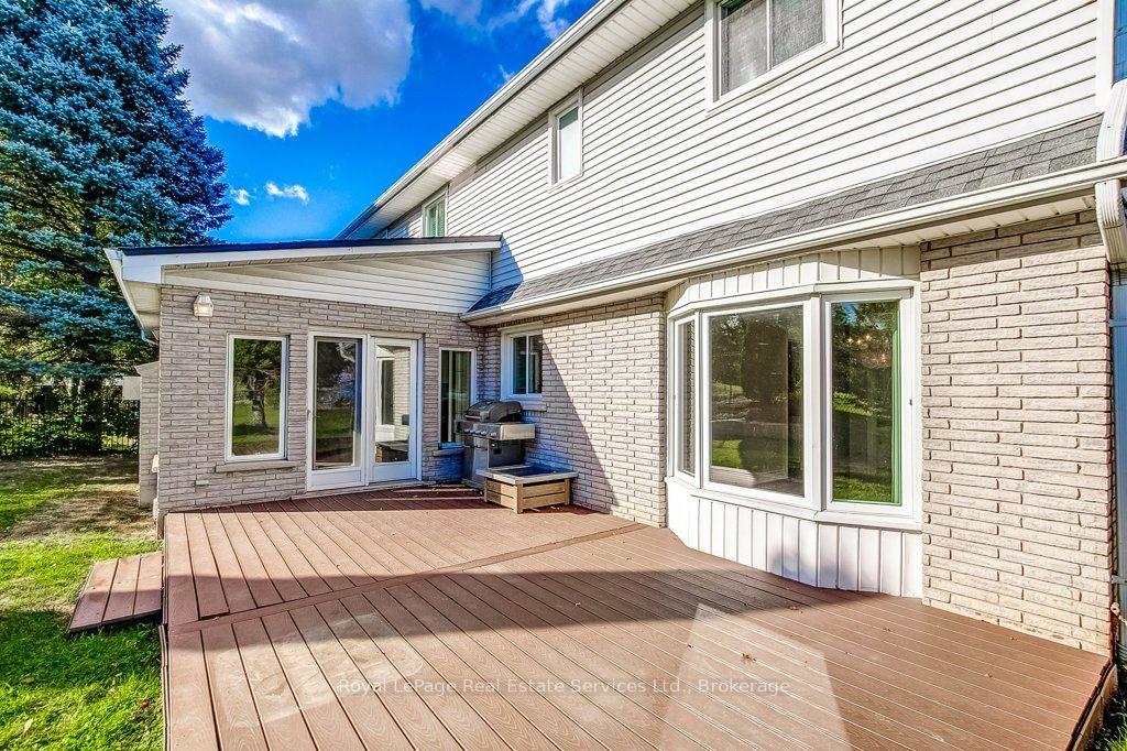Photo 38 of 22 Daffodil Crescent, Hamilton, Iroquoia Heights — HOMEH