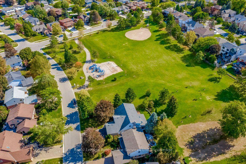 Photo 46 of 22 Daffodil Crescent, Hamilton, Iroquoia Heights — HOMEH