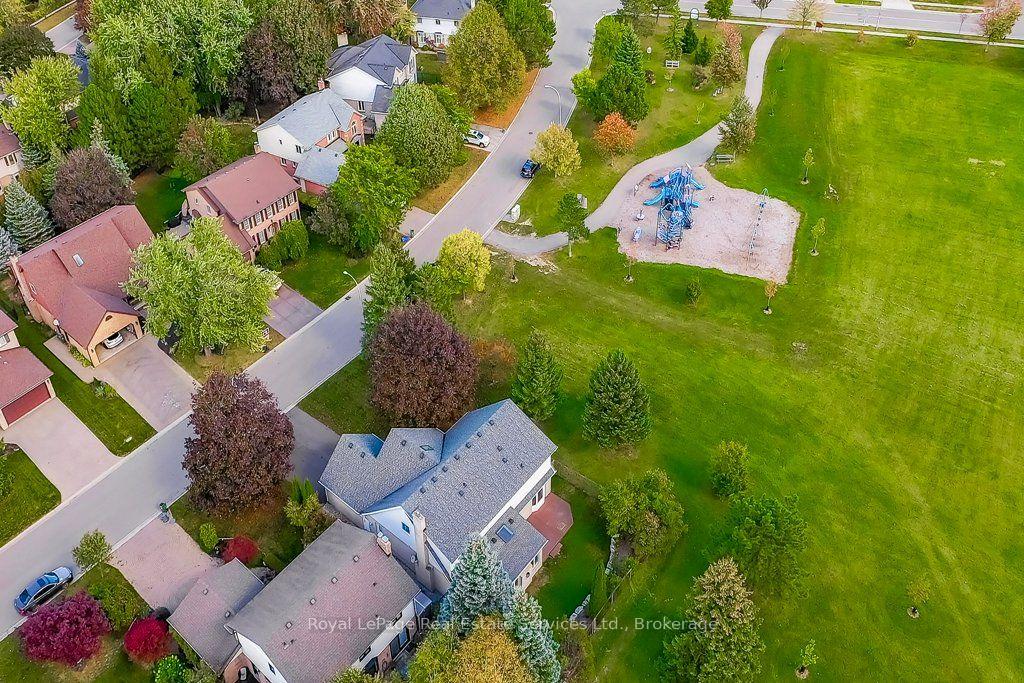 Photo 47 of 22 Daffodil Crescent, Hamilton, Iroquoia Heights — HOMEH