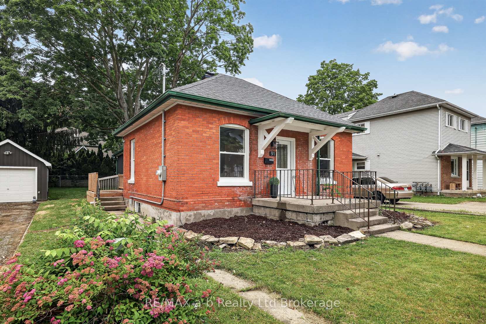 Photo of 91 Winniett Street