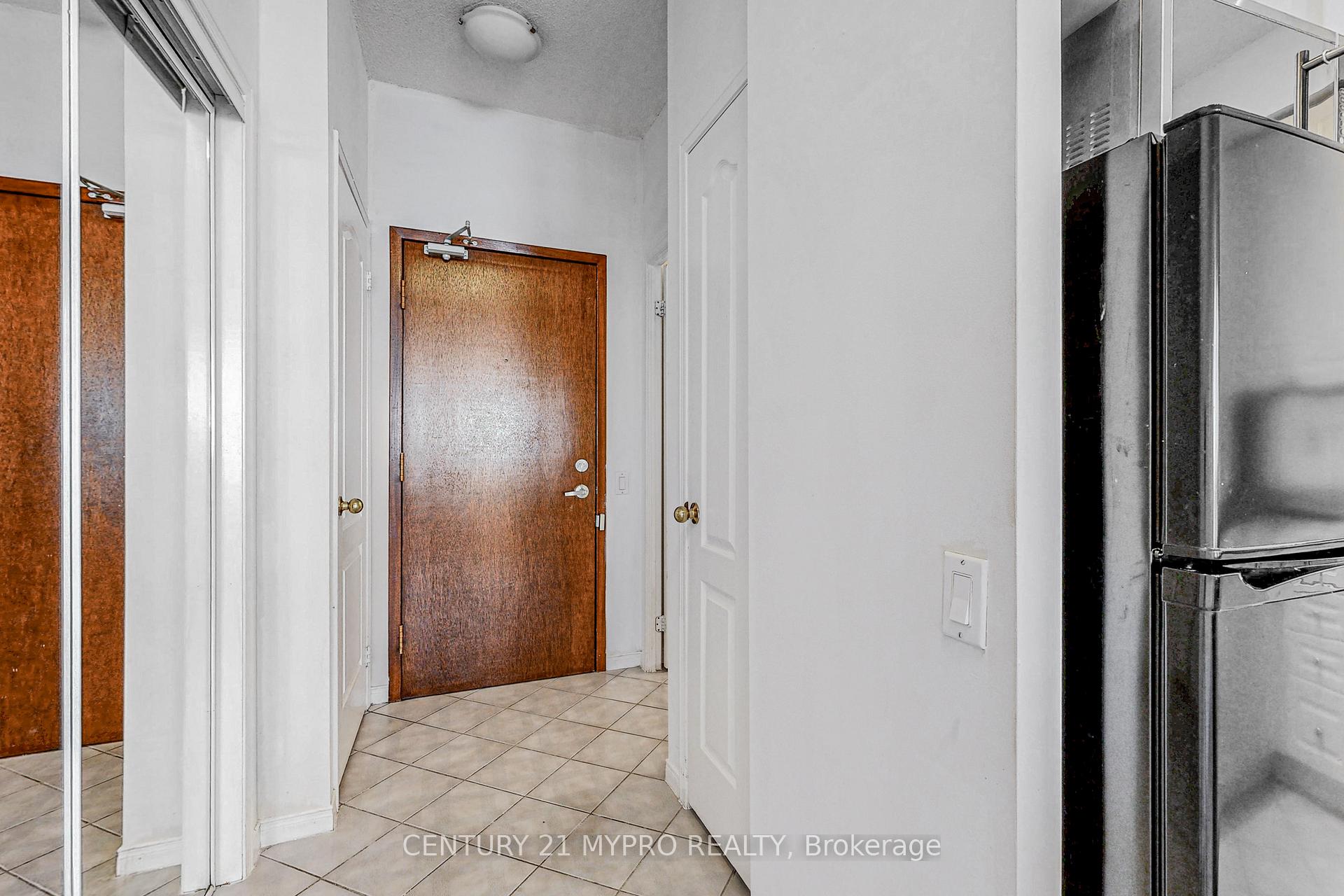 Photo 11 of Unit 401, 555 Yonge Street, Toronto, Church-Yonge Corridor — HOMEH