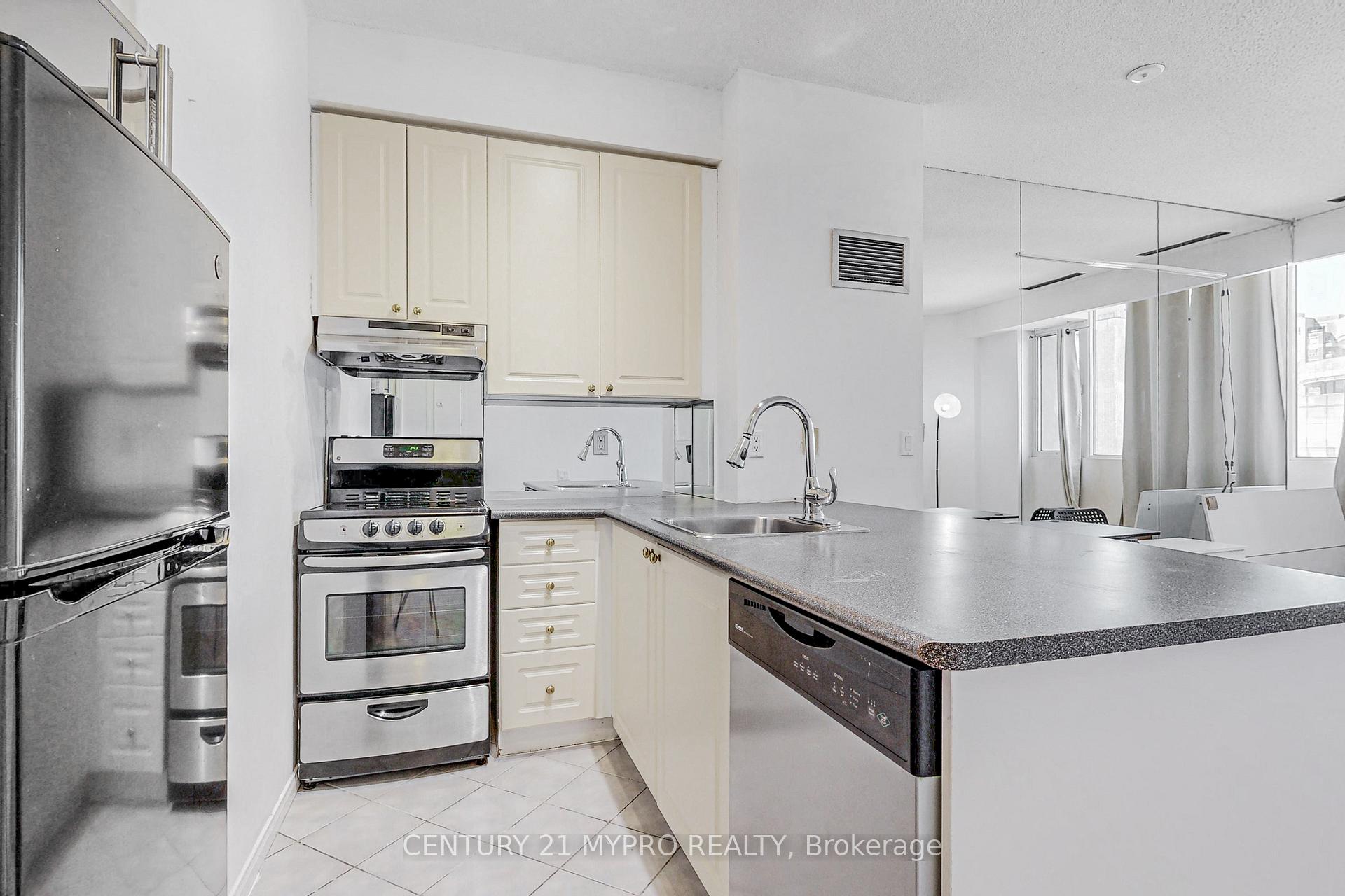 Photo 15 of Unit 401, 555 Yonge Street, Toronto, Church-Yonge Corridor — HOMEH