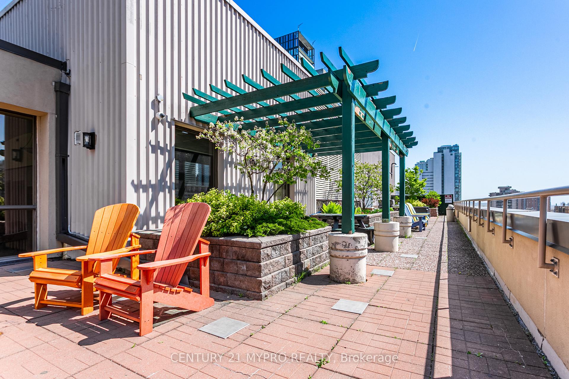 Photo 24 of Unit 401, 555 Yonge Street, Toronto, Church-Yonge Corridor — HOMEH