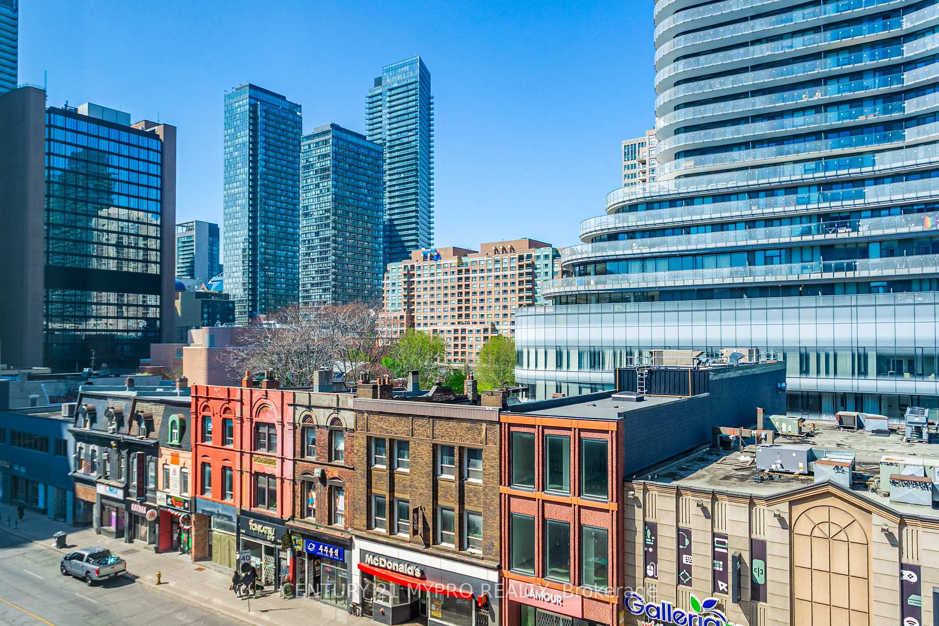 Photo 27 of Unit 401, 555 Yonge Street, Toronto, Church-Yonge Corridor — HOMEH
