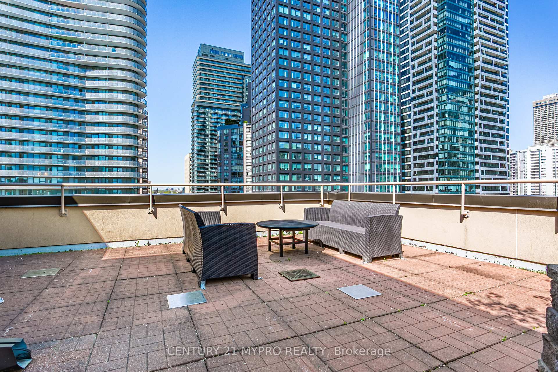 Photo 29 of Unit 401, 555 Yonge Street, Toronto, Church-Yonge Corridor — HOMEH
