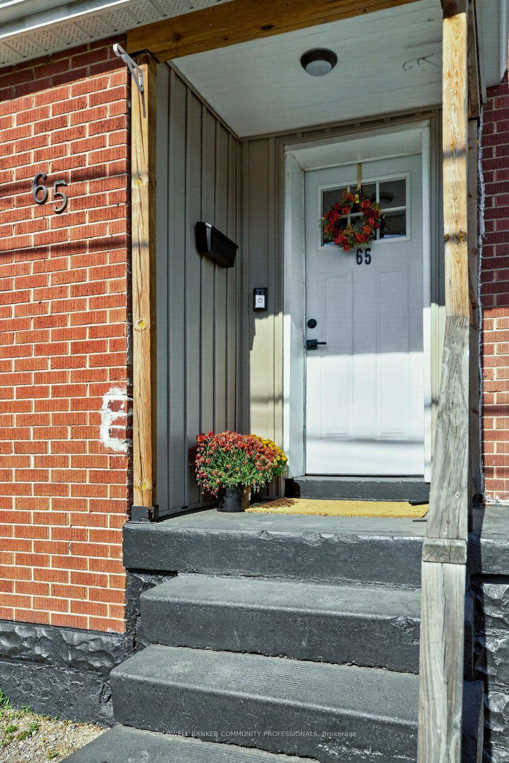 Photo 2 of 65 Edinburgh Avenue, Hamilton, Crown Point — HOMEH