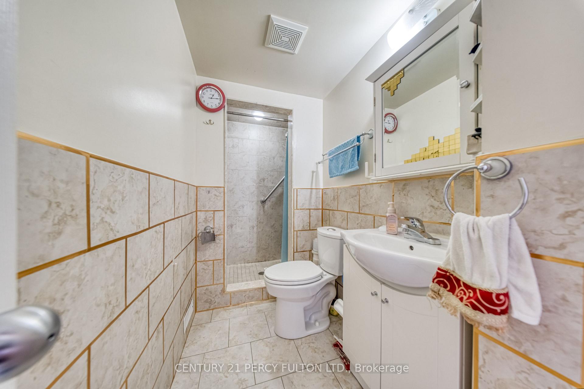 Photo 17 of 15 Haverson Boulevard, Toronto, Keelesdale-Eglinton West — HOMEH