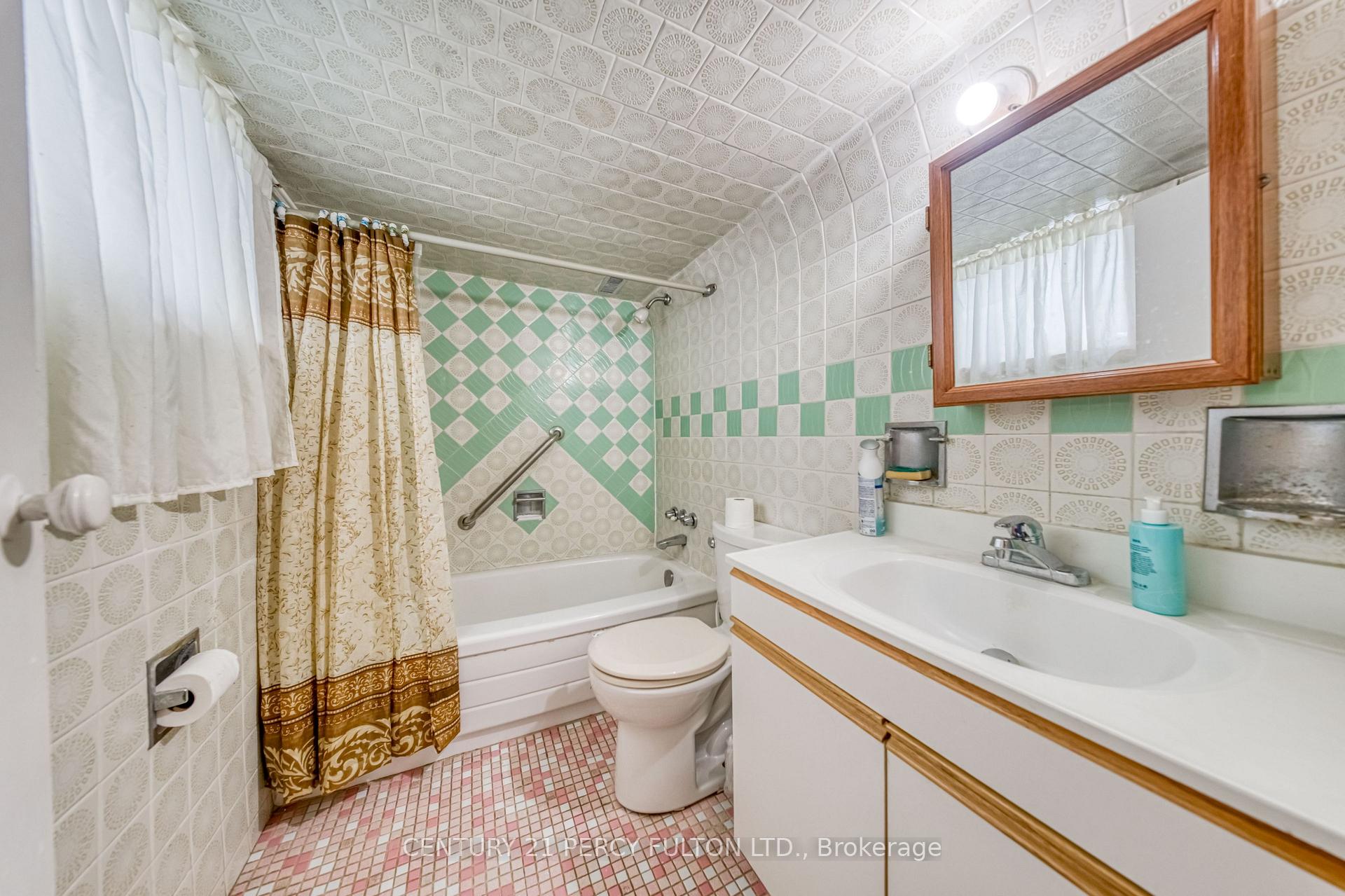 Photo 20 of 15 Haverson Boulevard, Toronto, Keelesdale-Eglinton West — HOMEH