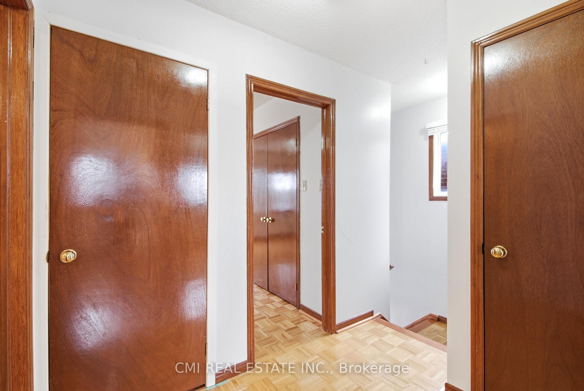 Photo 23 of 3 Forest Point Drive, North York, Mount Dennis — HOMEH