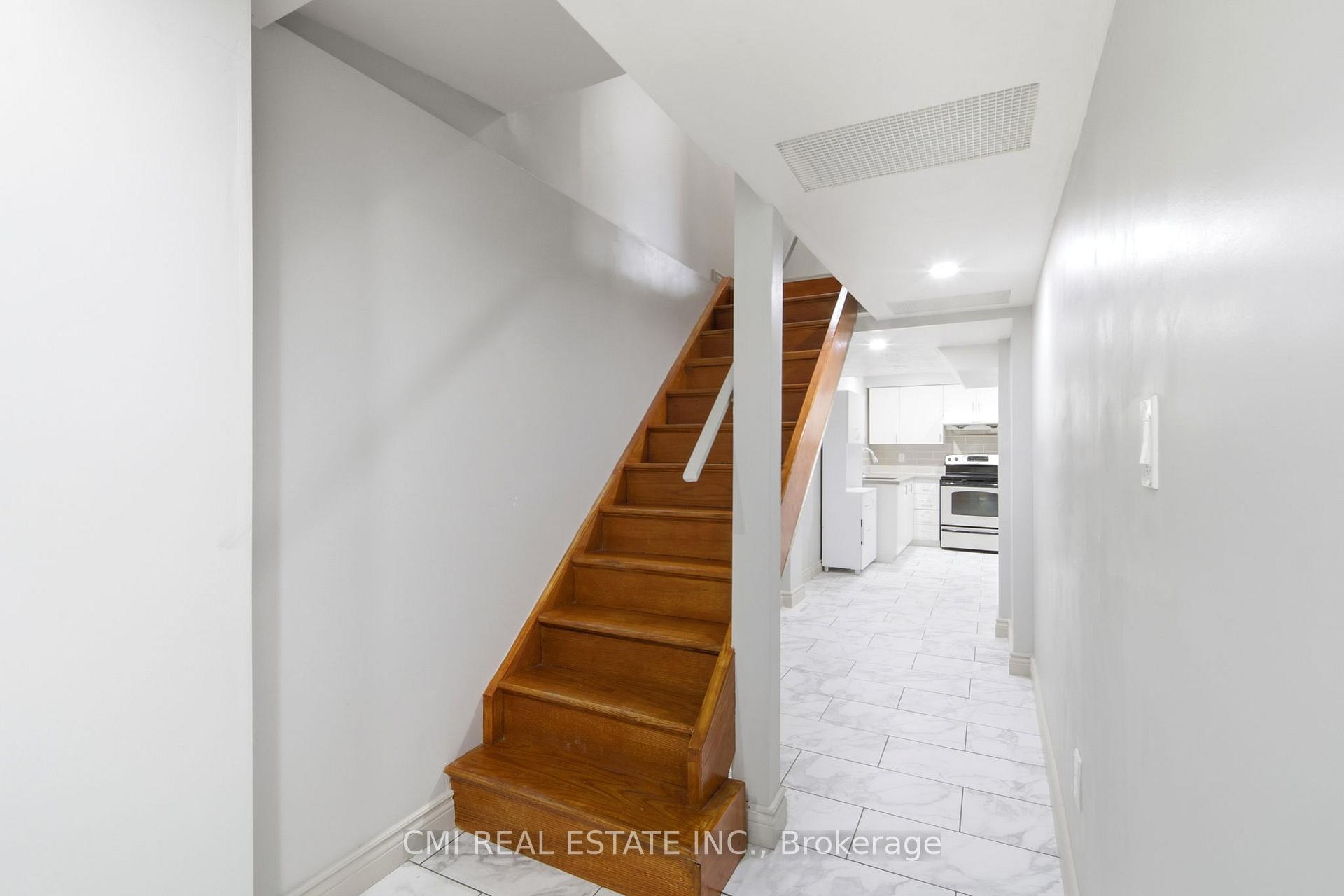Photo 30 of 3 Forest Point Drive, North York, Mount Dennis — HOMEH